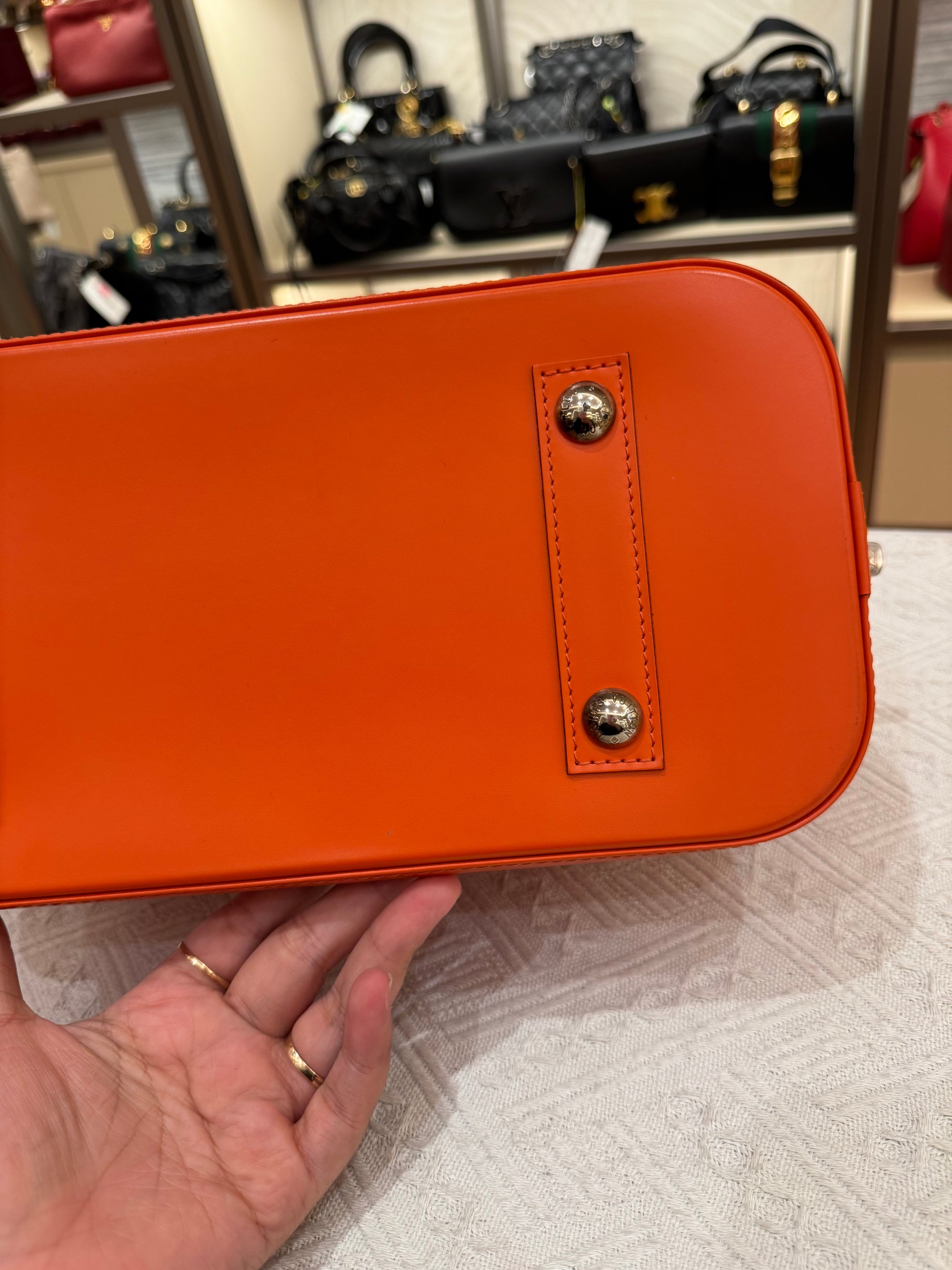 Louis Vuitton Alma Epi PM Piment