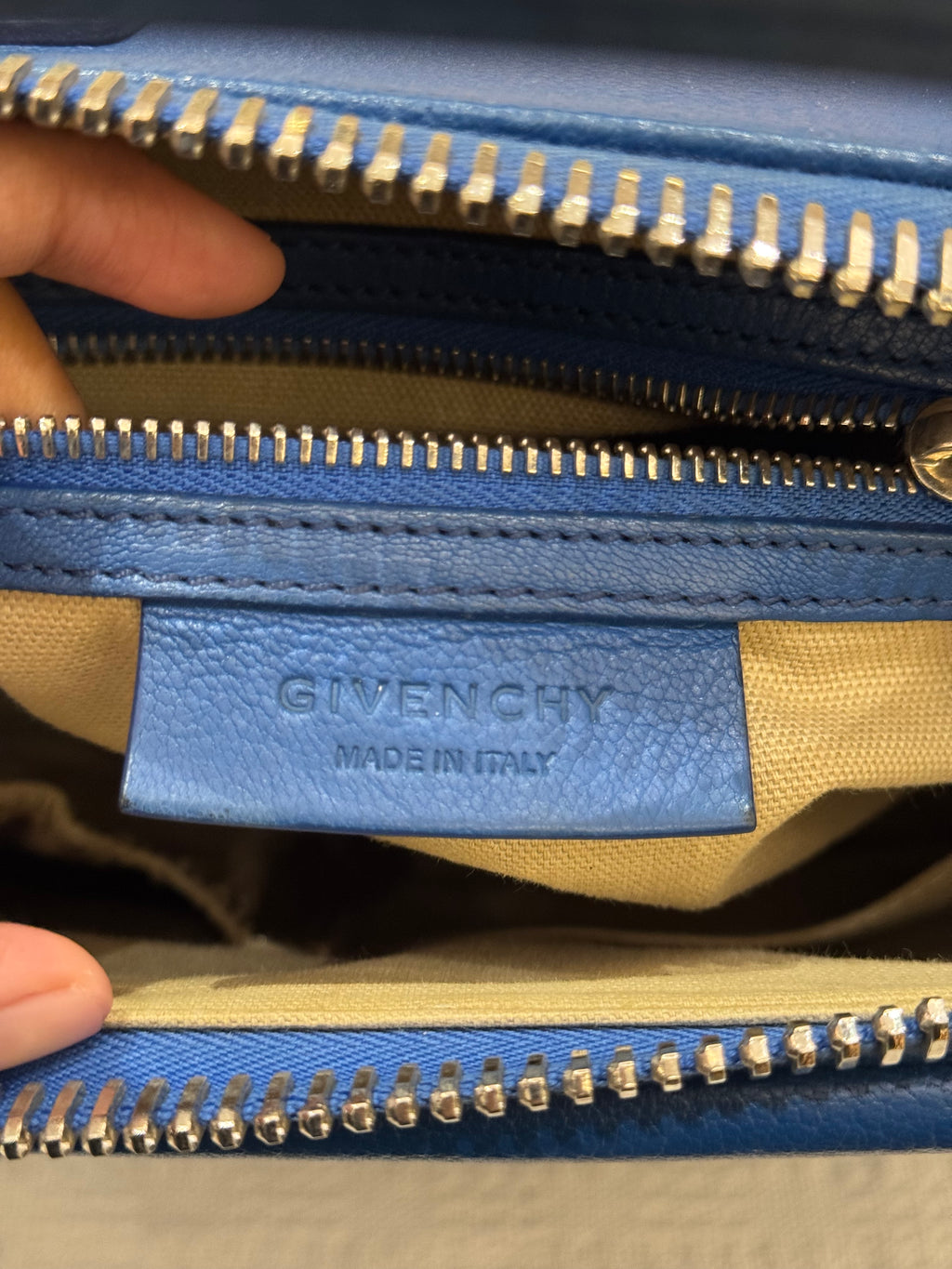 Givenchy Antigona Small