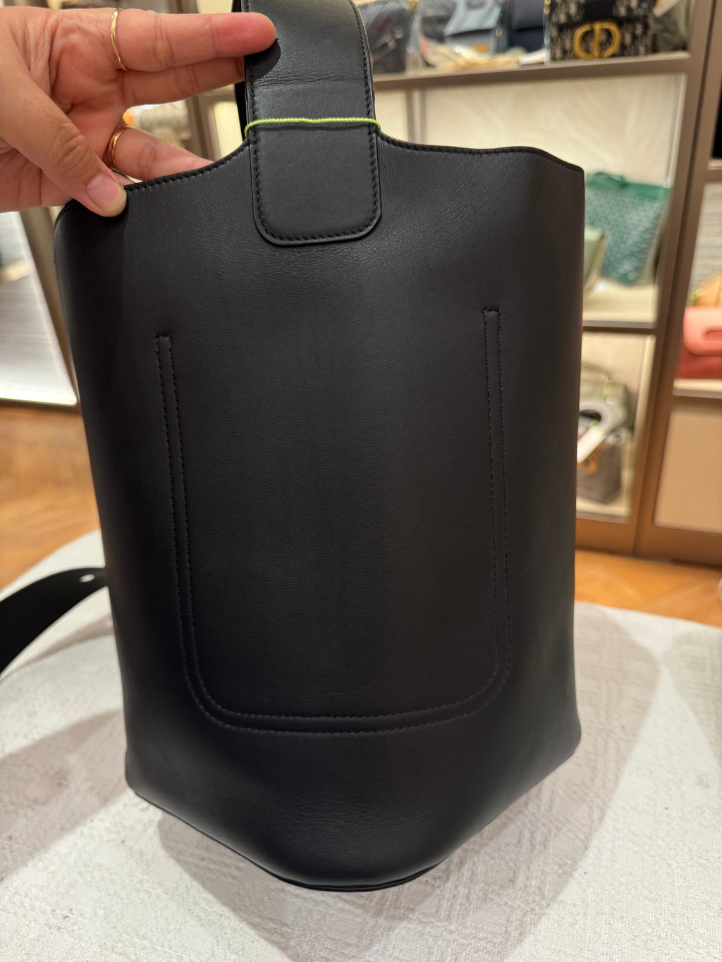 Loewe Pebble Bucket Medium
