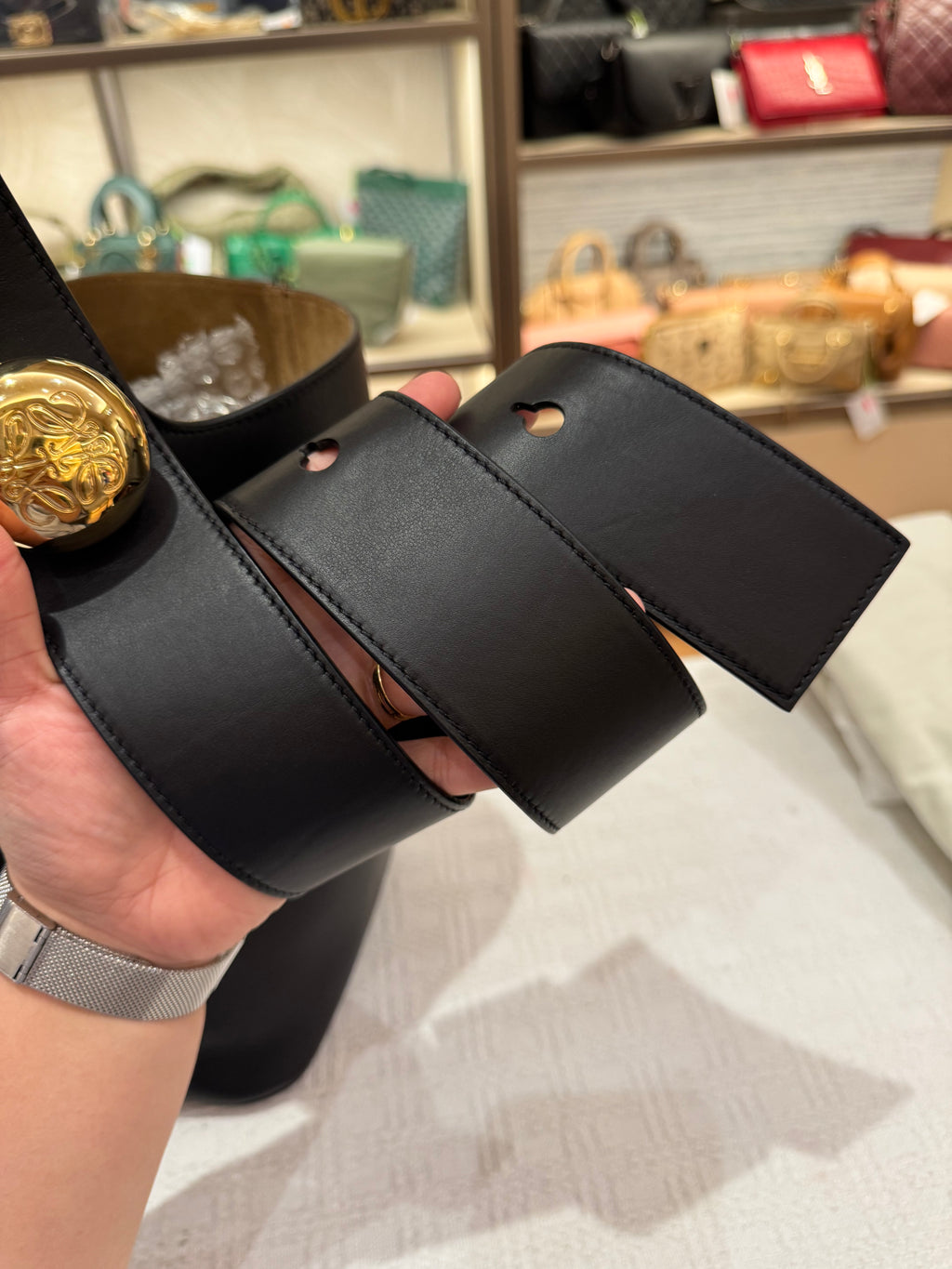 Loewe Pebble Bucket Medium