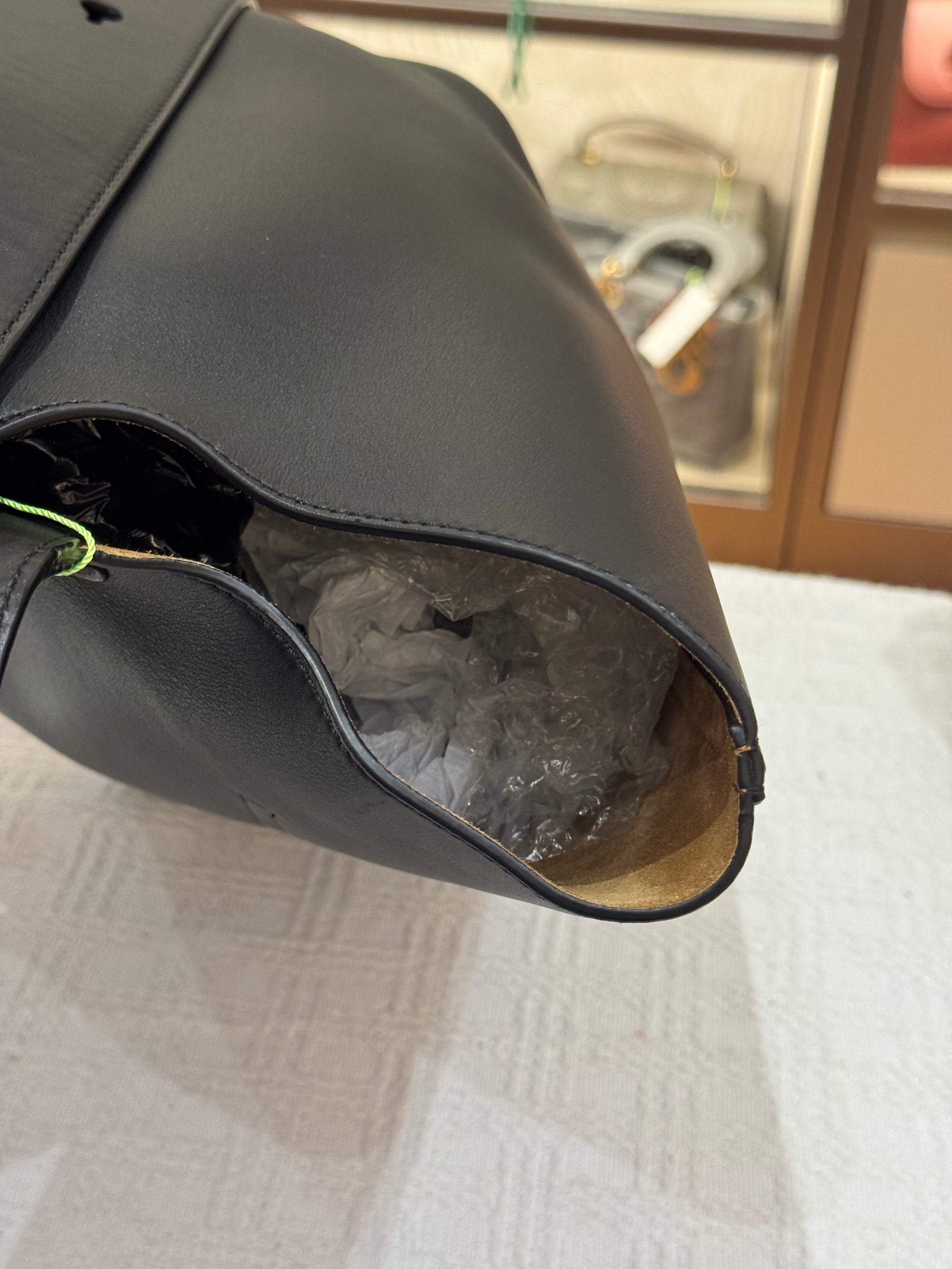 Loewe Pebble Bucket Medium