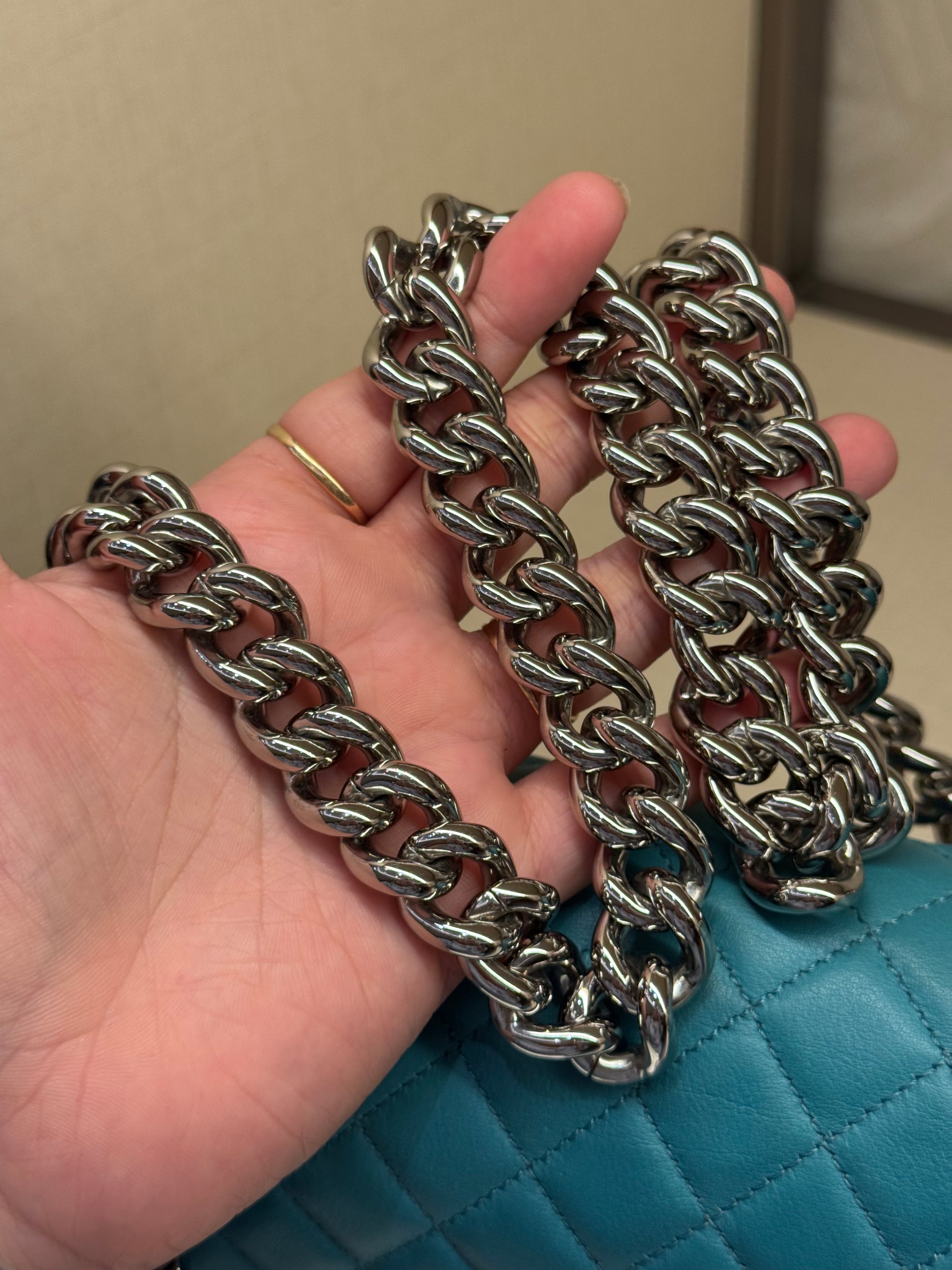 Chanel Boy Medium