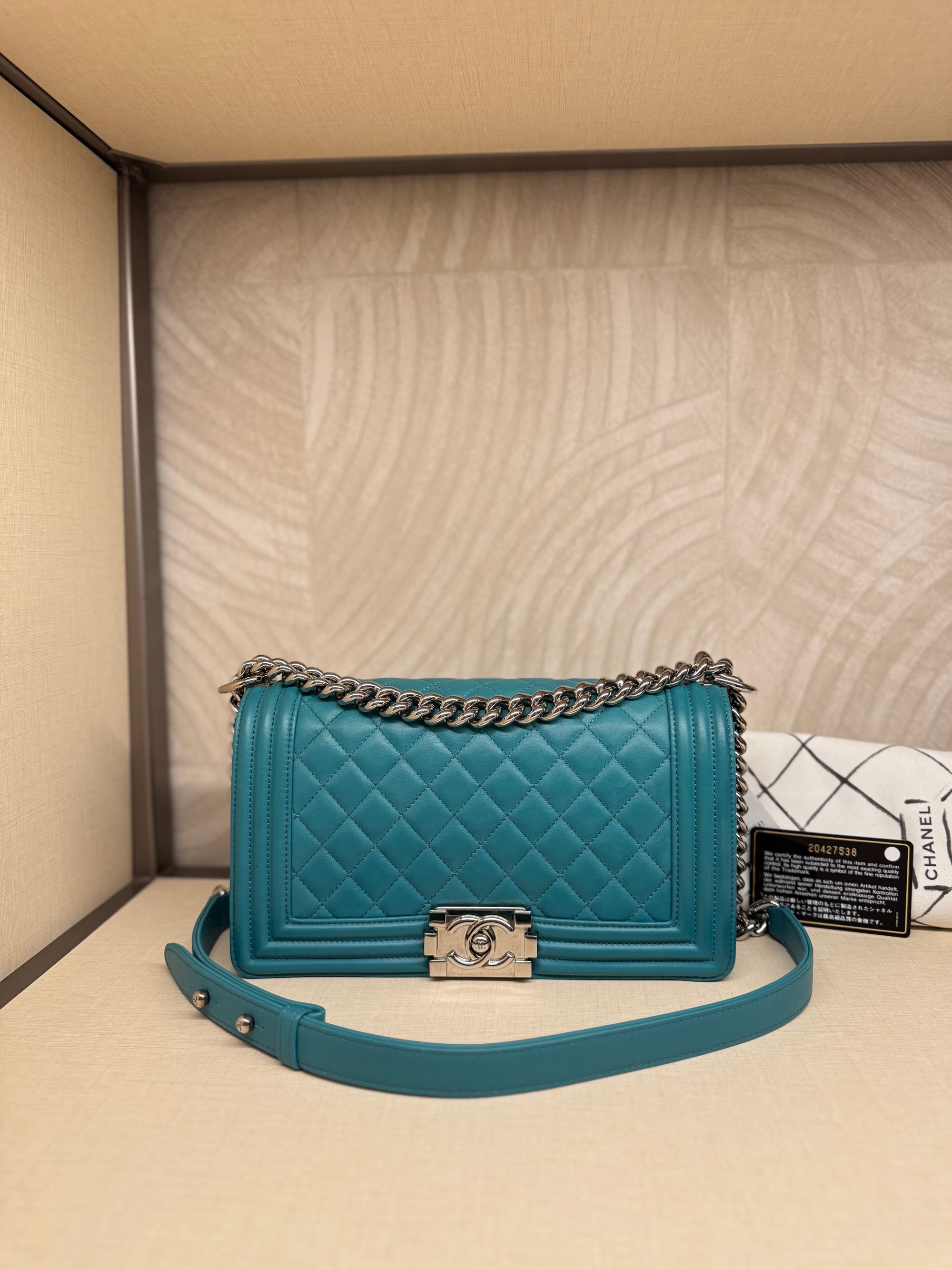 Chanel Boy Medium