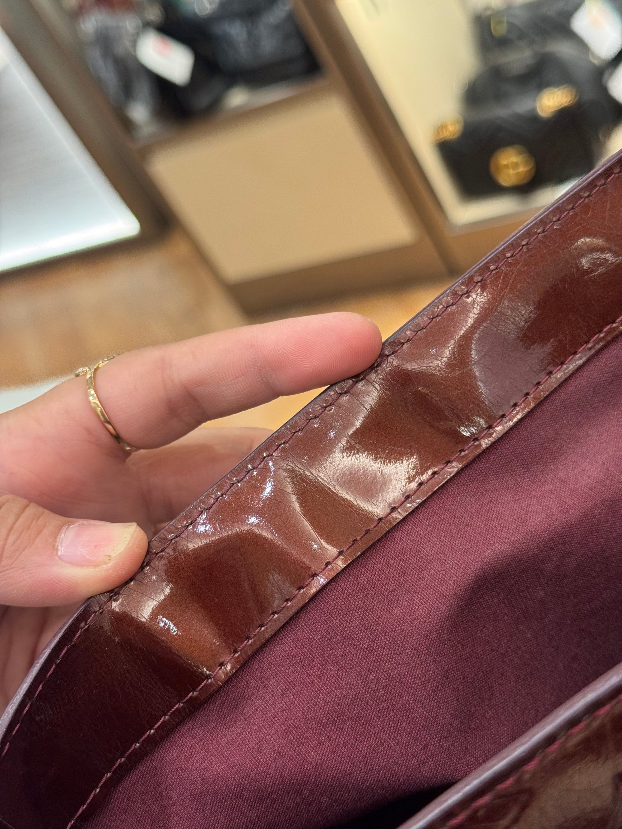 Louis Vuitton Wilshire Vernis Monogram Rouge