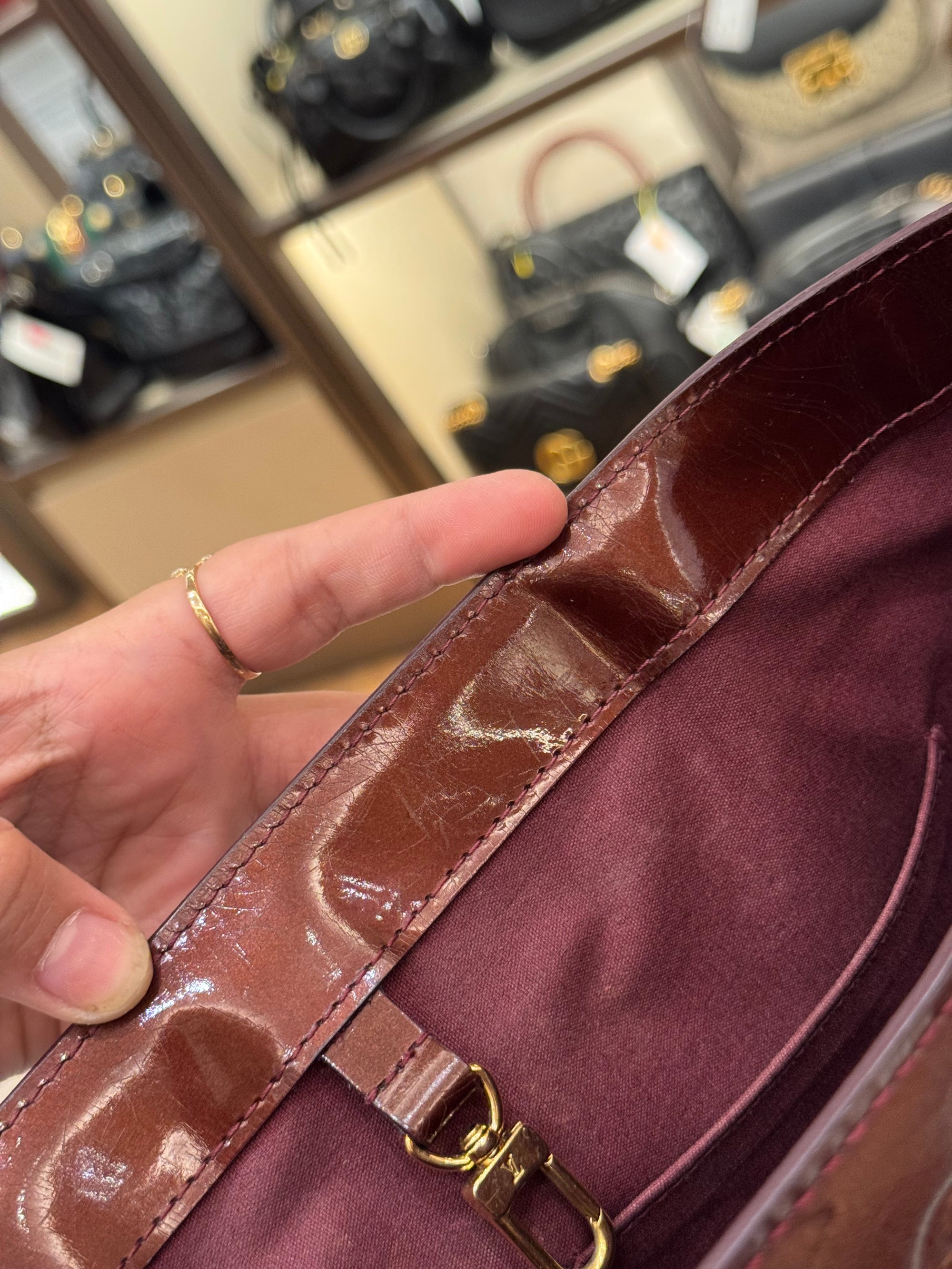 Louis Vuitton Wilshire Vernis Monogram Rouge