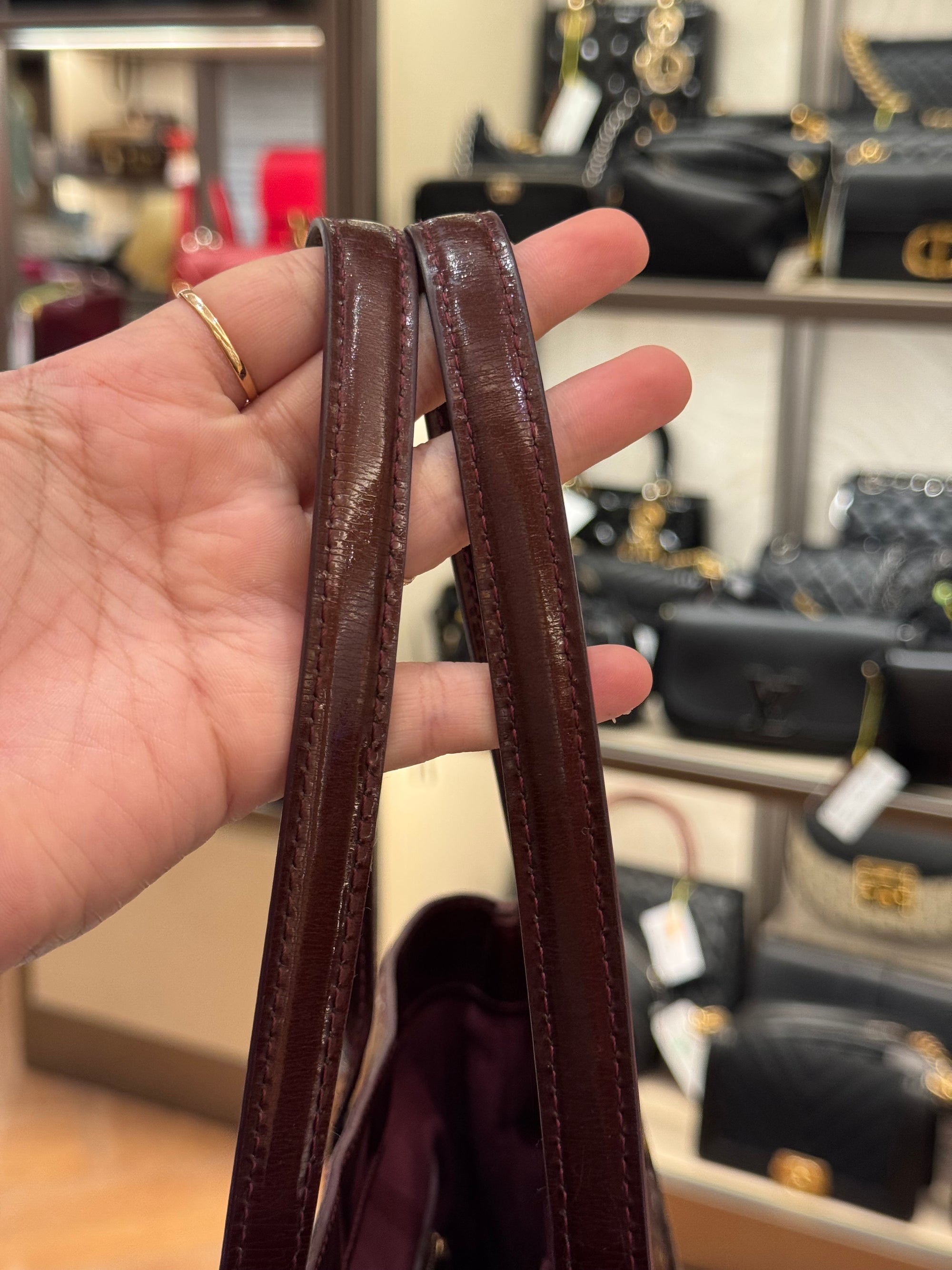 Louis Vuitton Wilshire Vernis Monogram Rouge