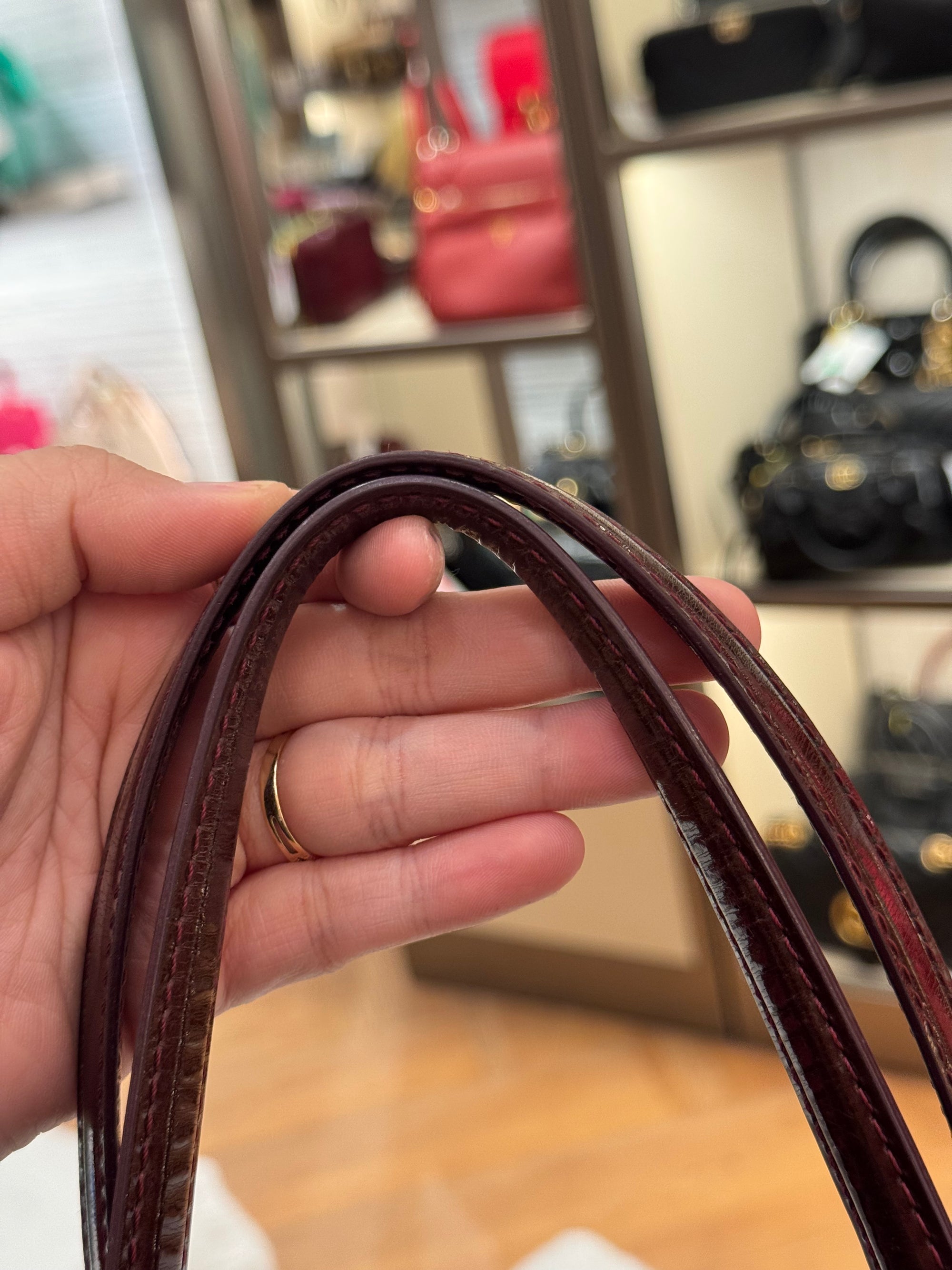 Louis Vuitton Wilshire Vernis Monogram Rouge