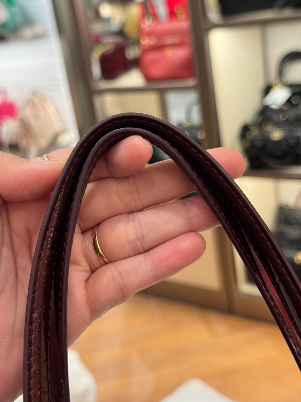 Louis Vuitton Wilshire Vernis Monogram Rouge