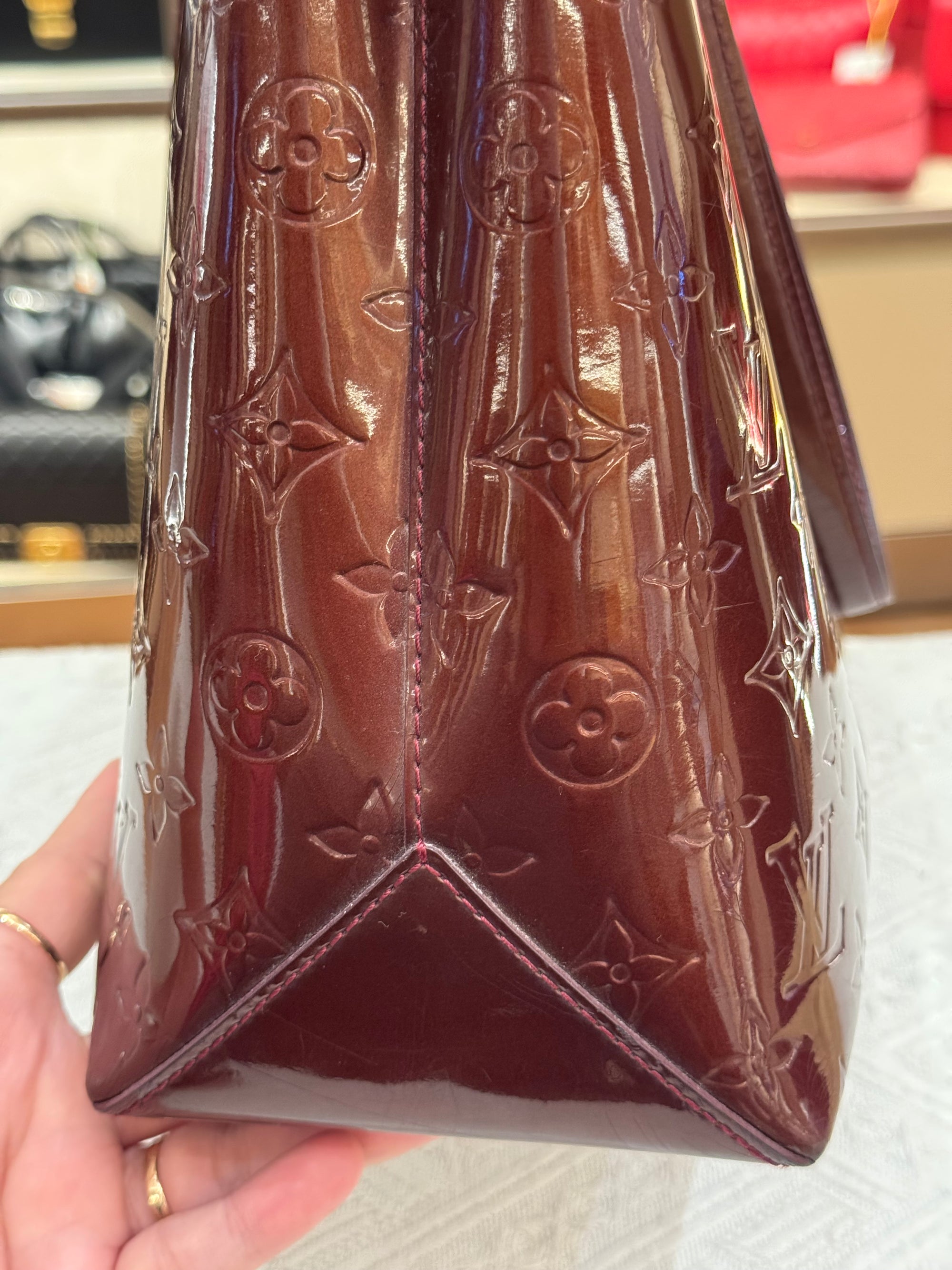 Louis Vuitton Wilshire Vernis Monogram Rouge