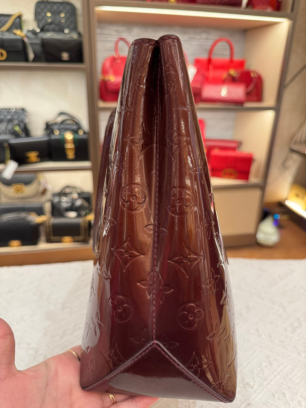 Louis Vuitton Wilshire Vernis Monogram Rouge
