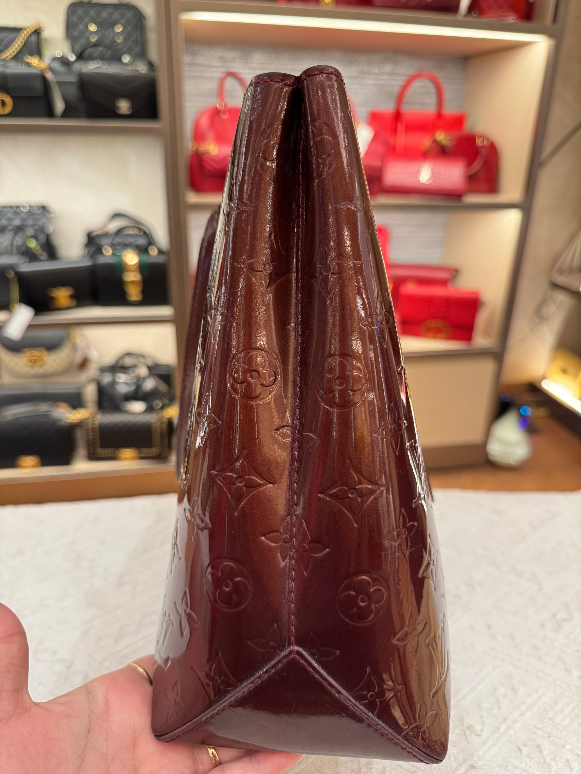 Louis Vuitton Wilshire Vernis Monogram Rouge
