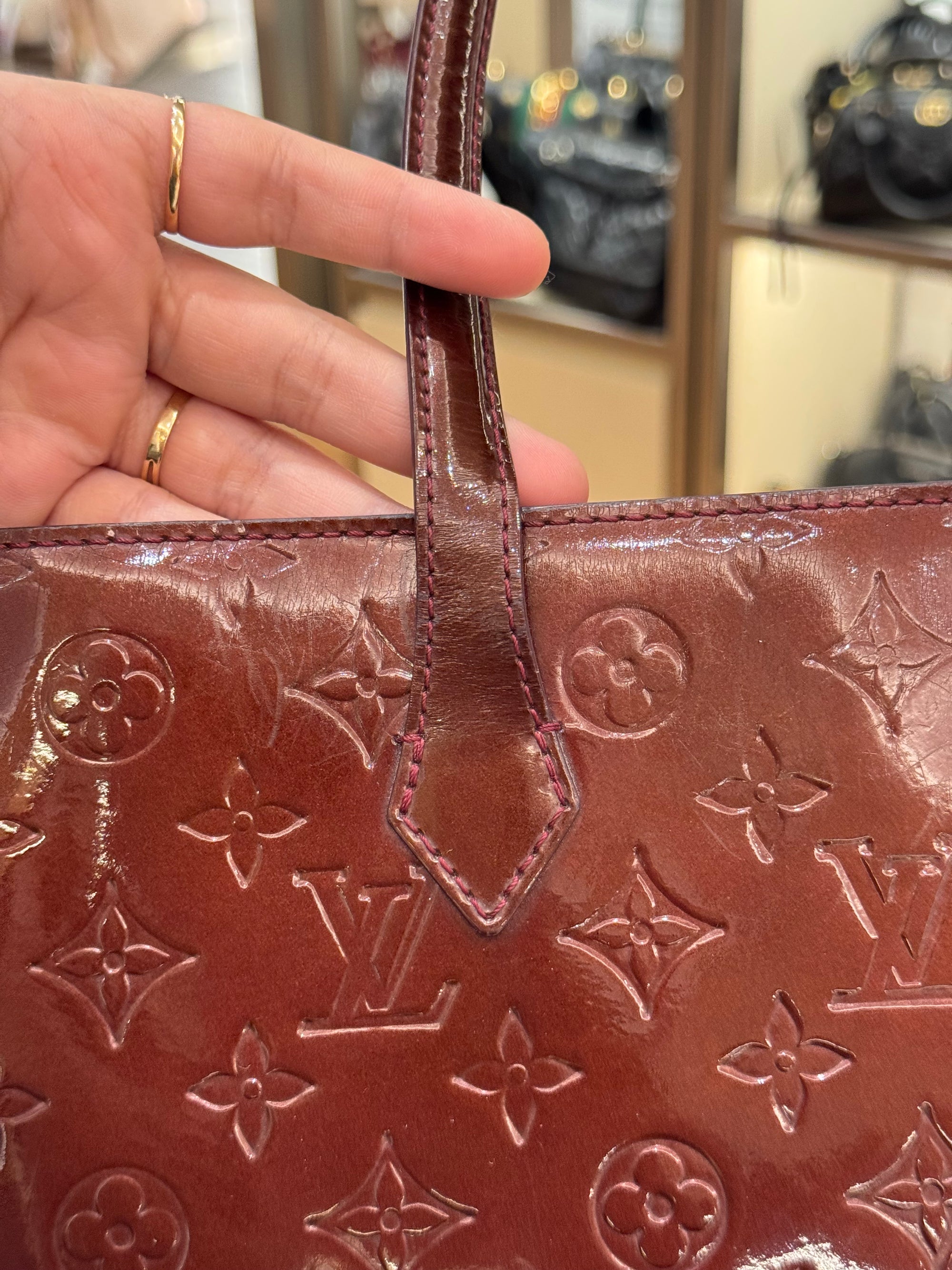 Louis Vuitton Wilshire Vernis Monogram Rouge