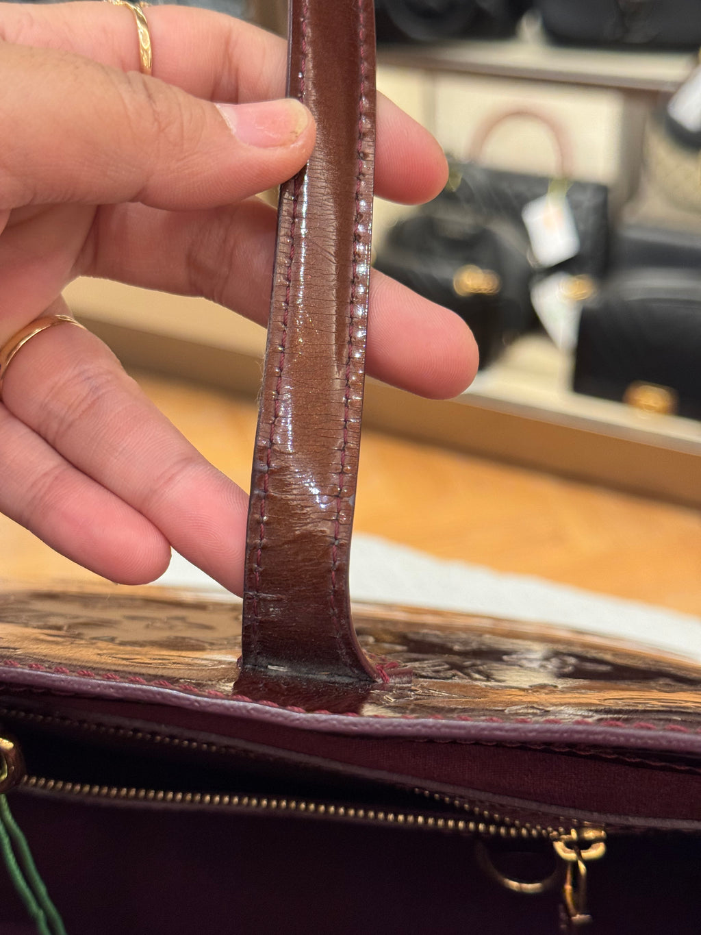 Louis Vuitton Wilshire Vernis Monogram Rouge
