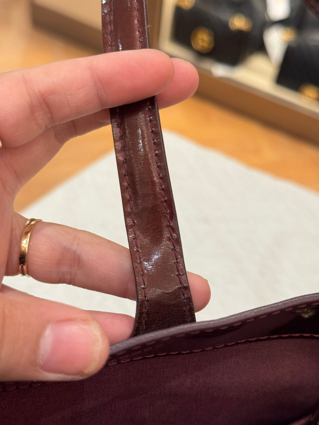 Louis Vuitton Wilshire Vernis Monogram Rouge