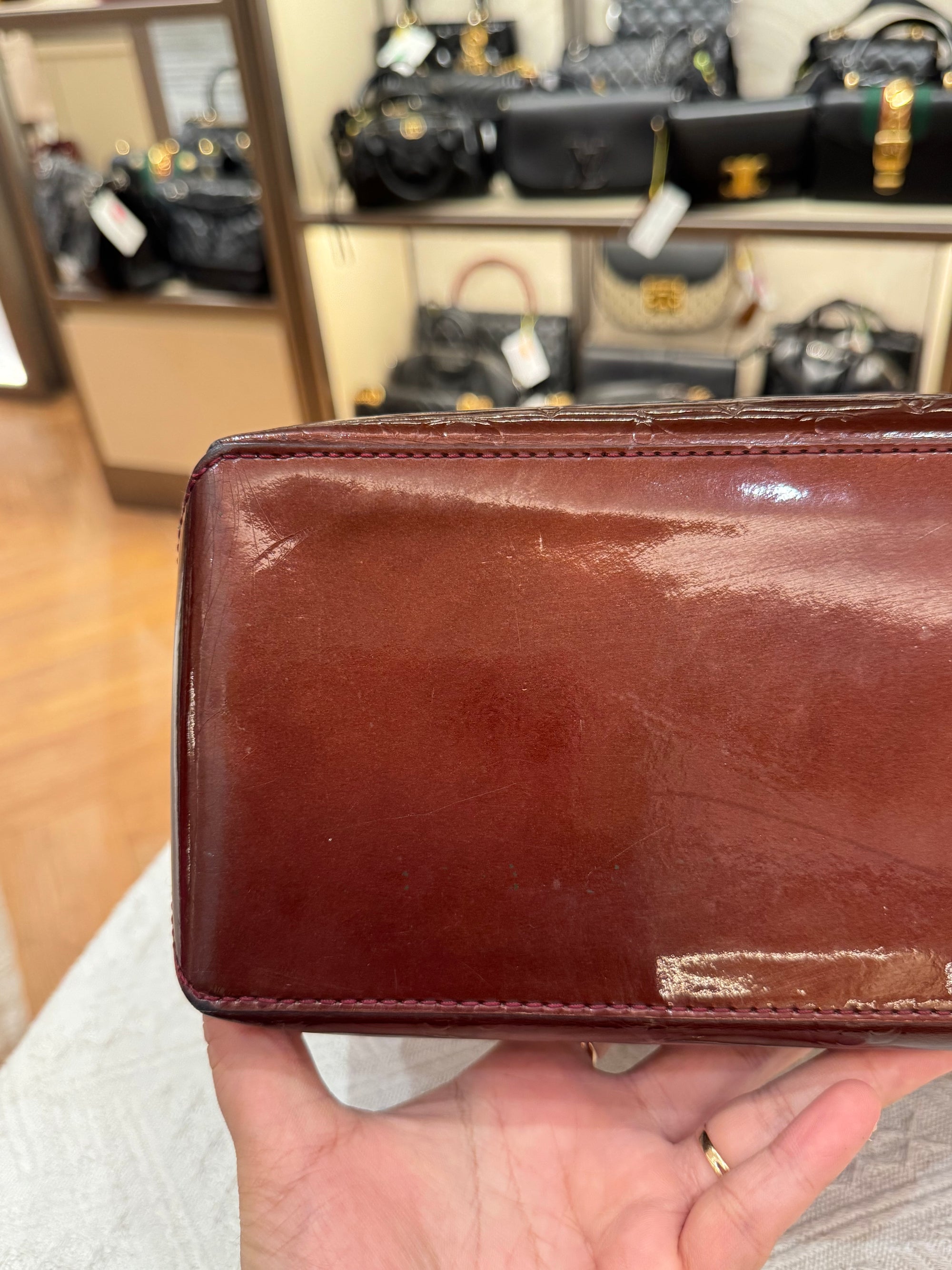 Louis Vuitton Wilshire Vernis Monogram Rouge