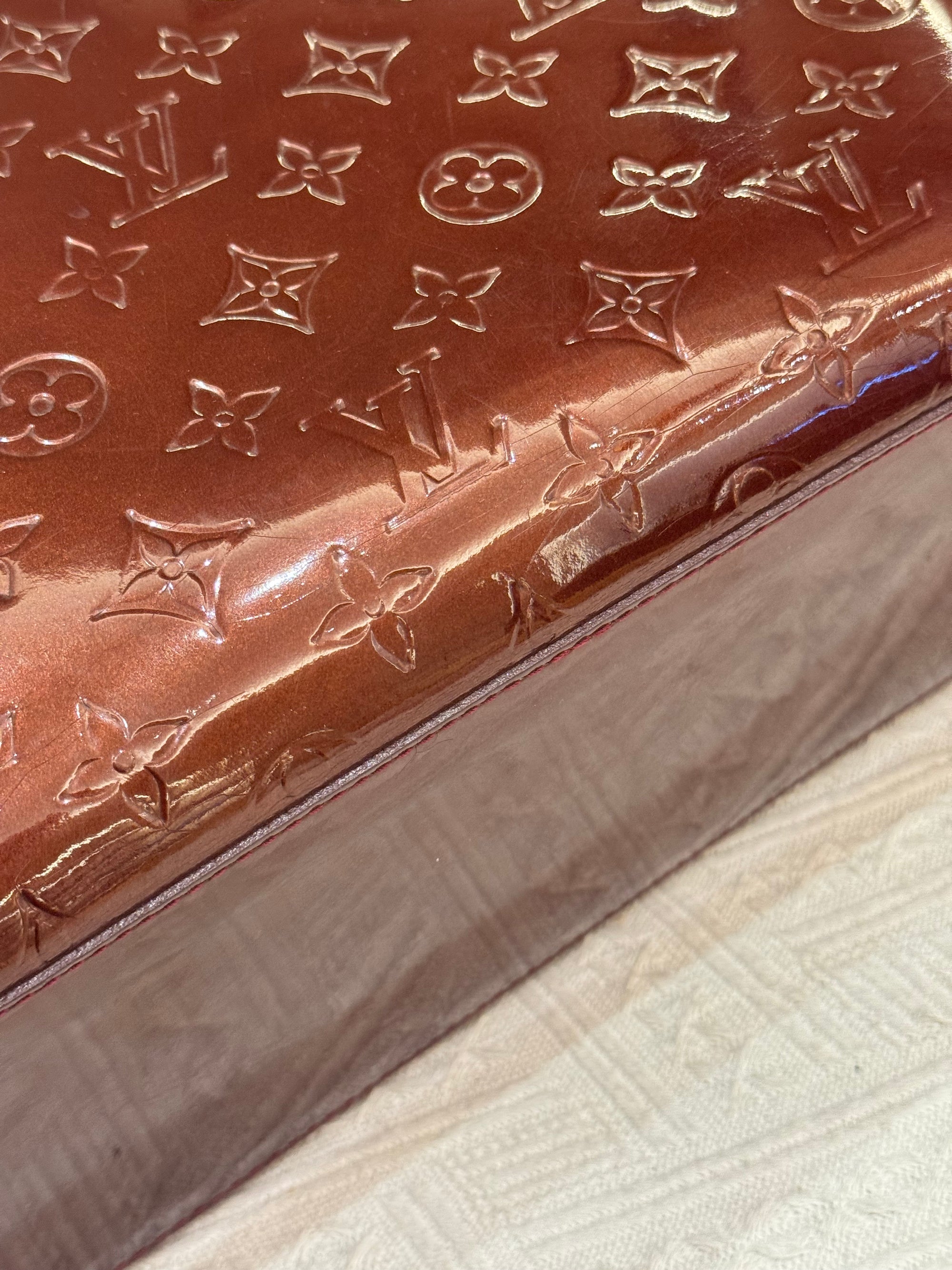 Louis Vuitton Wilshire Vernis Monogram Rouge