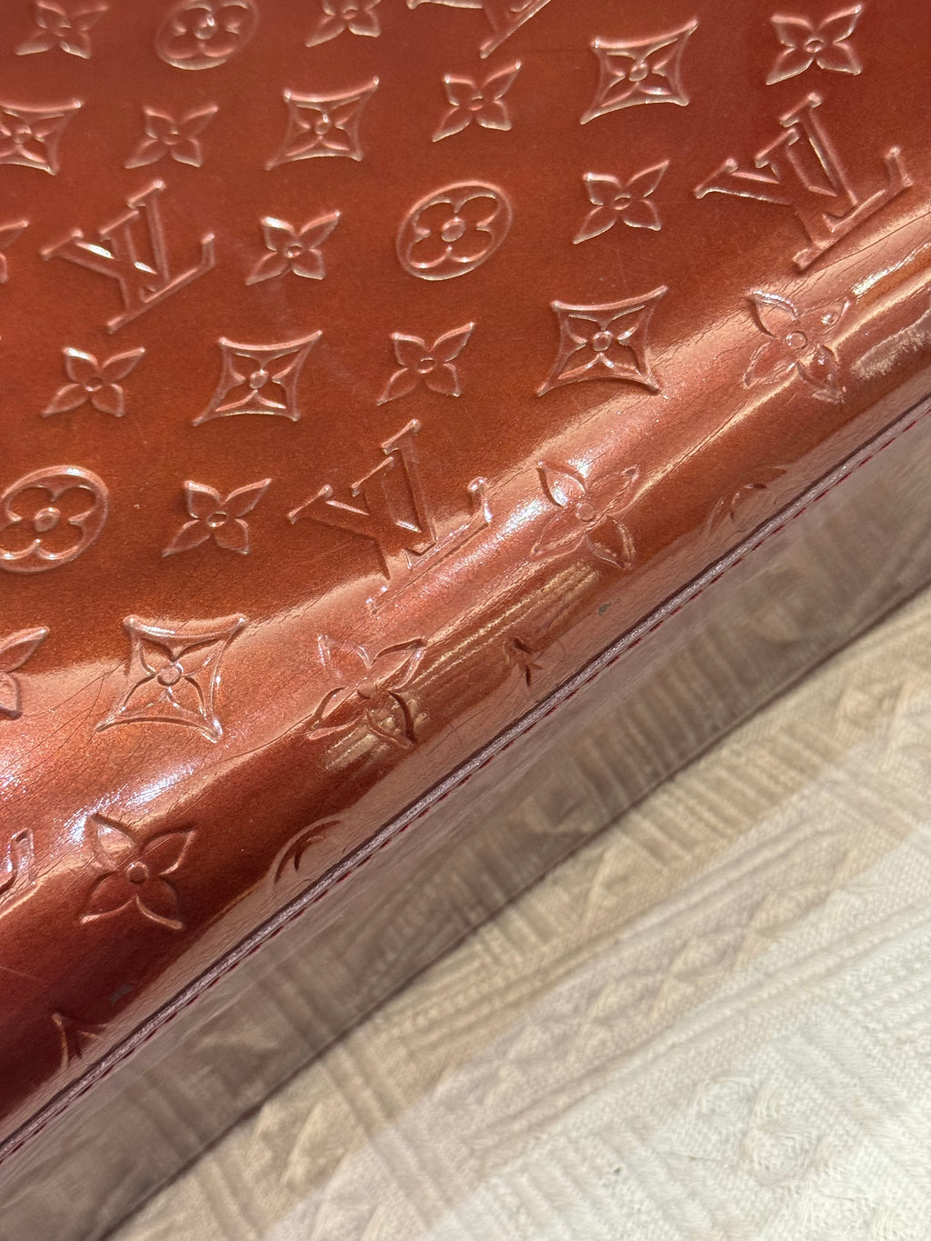 Louis Vuitton Wilshire Vernis Monogram Rouge