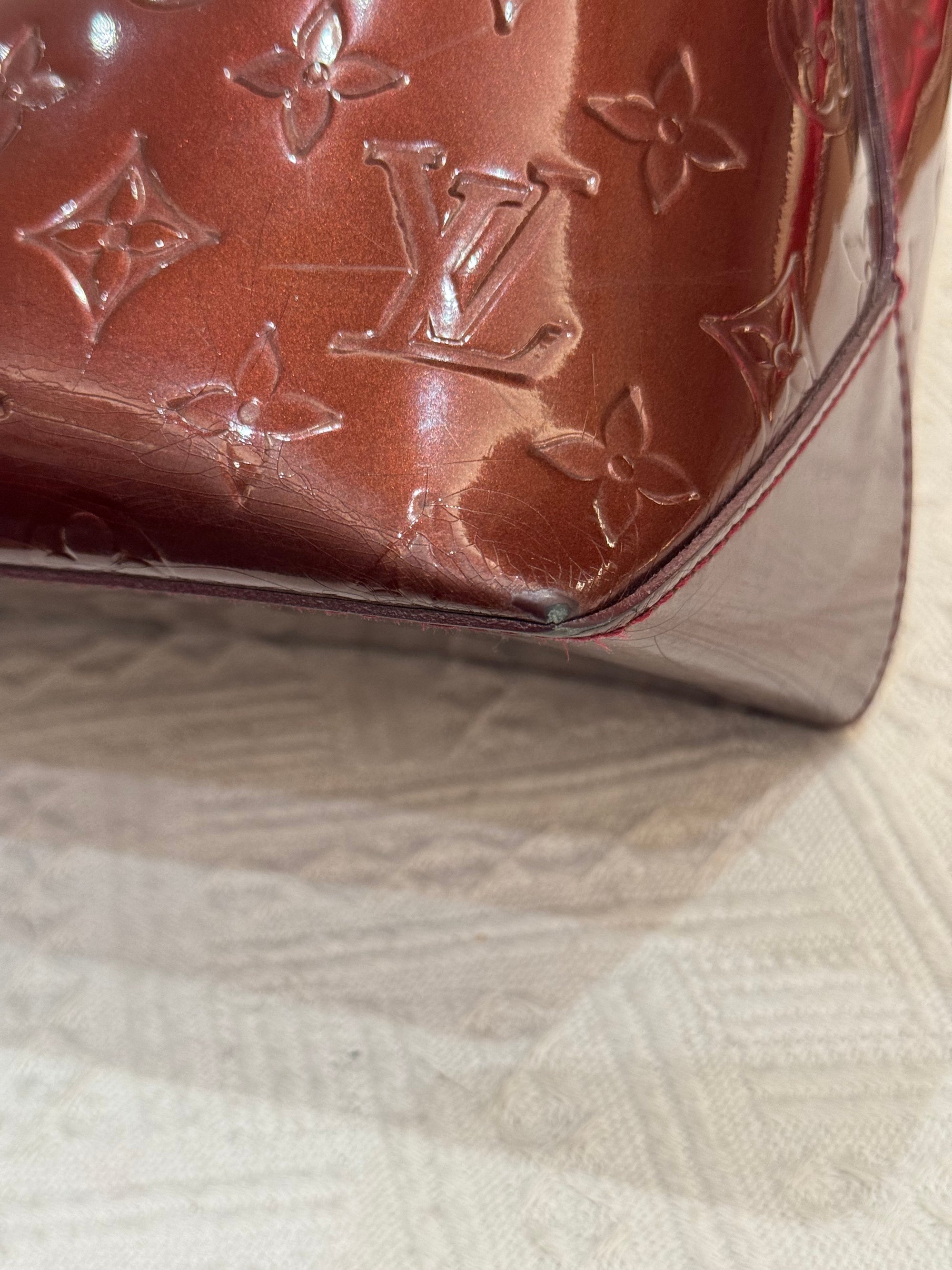 Louis Vuitton Wilshire Vernis Monogram Rouge
