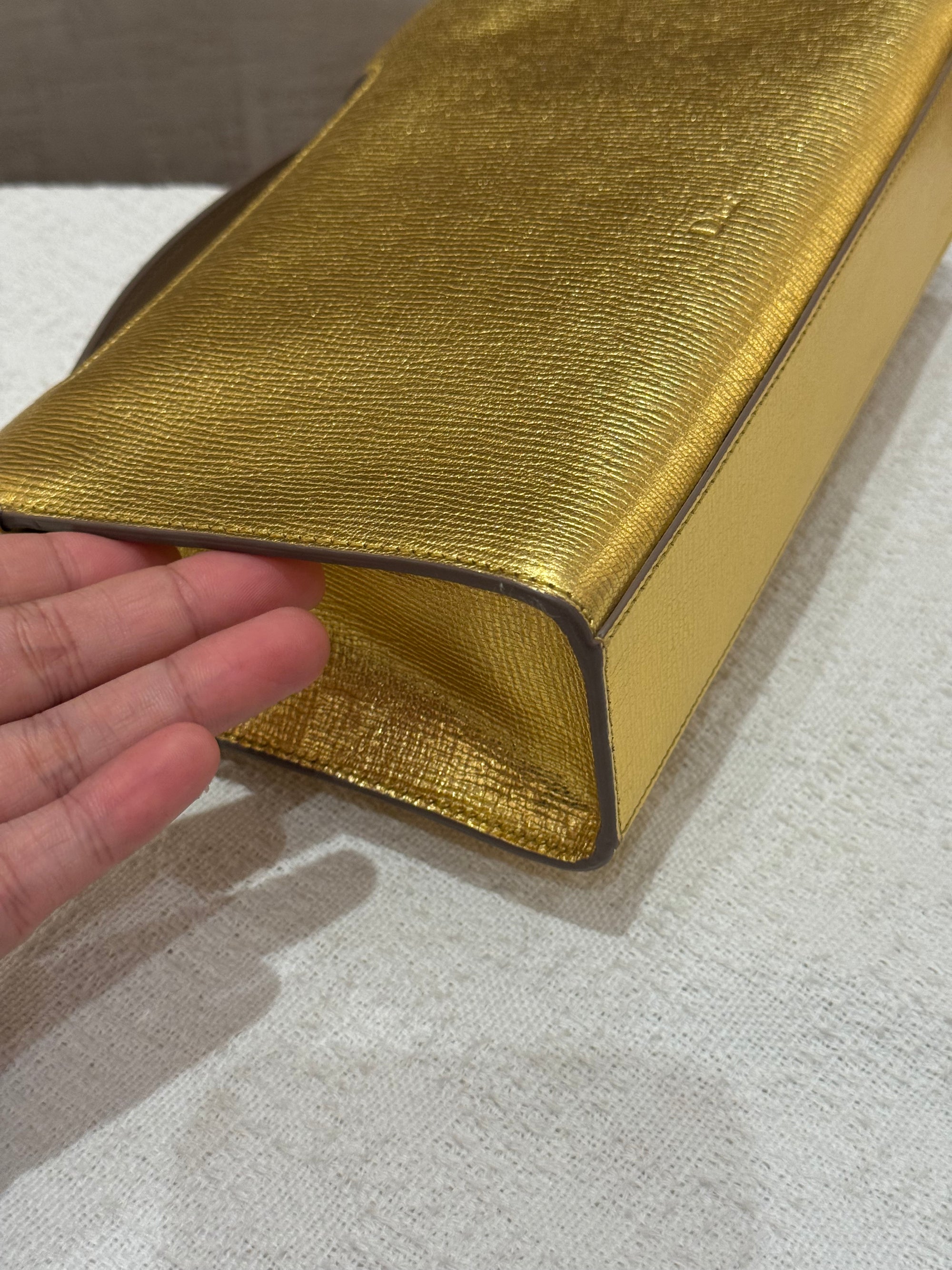 Diorever Top Handle Gold