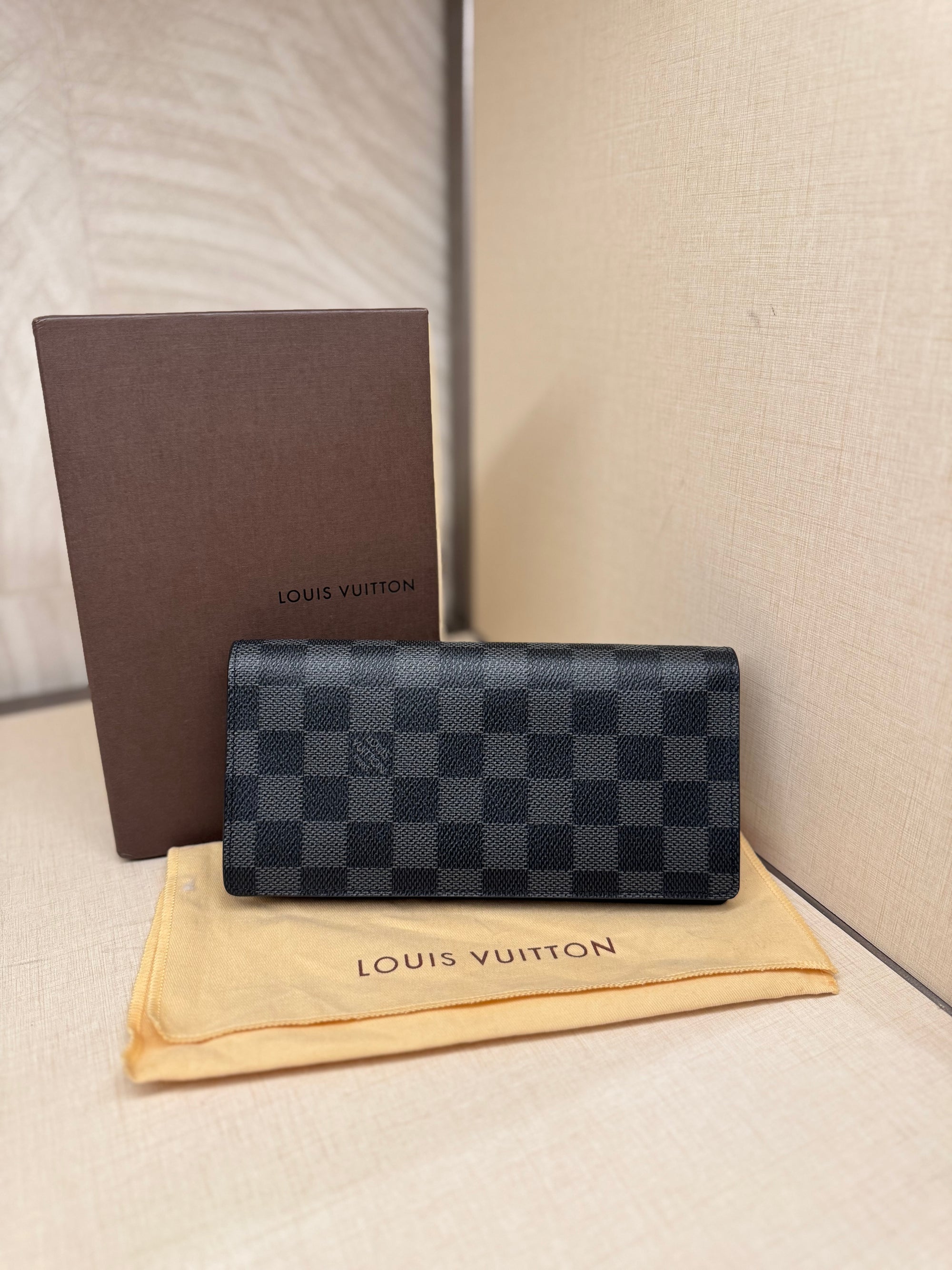 Louis Vuitton Brazza Damier Graphite