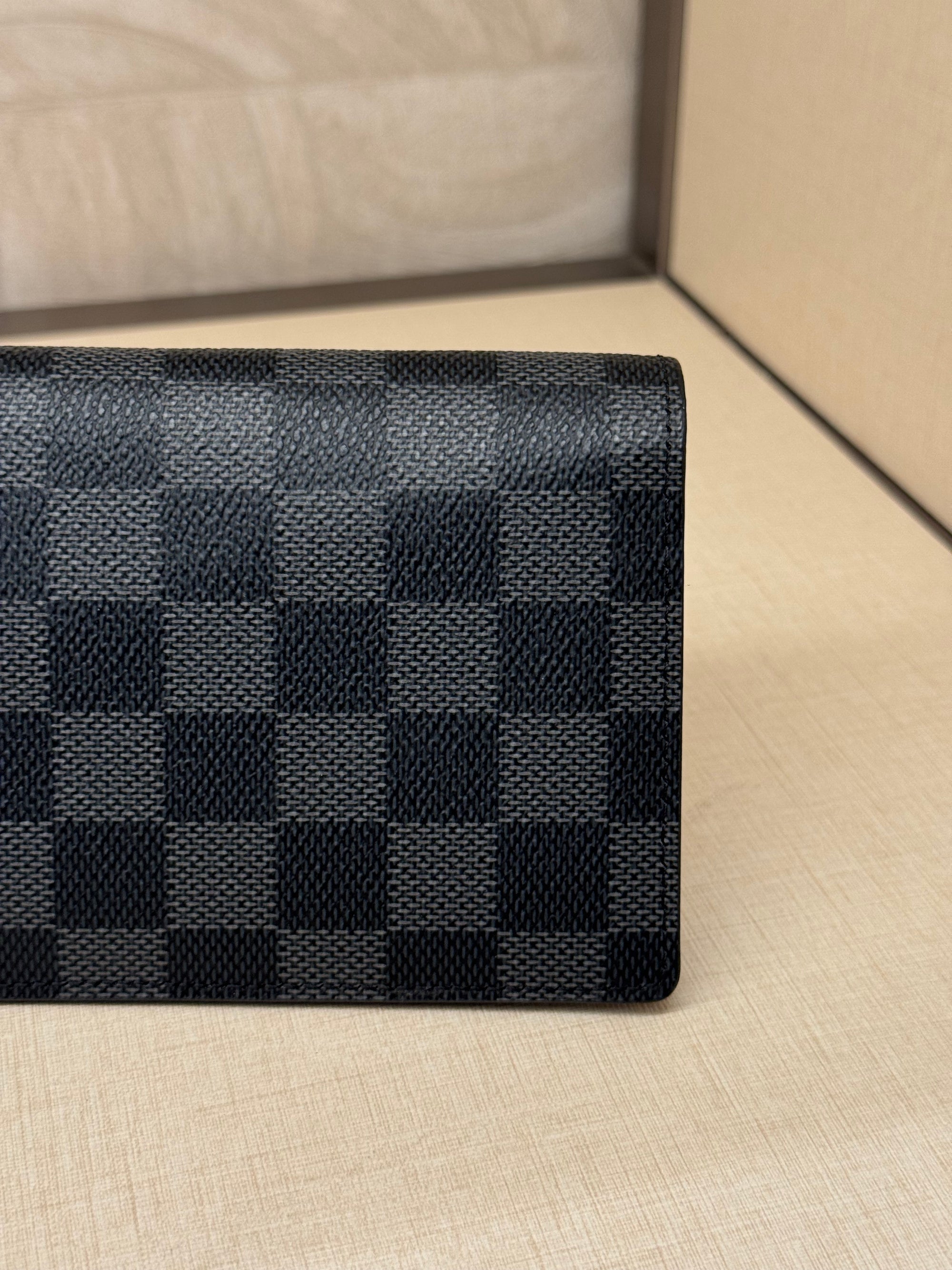 Louis Vuitton Brazza Damier Graphite