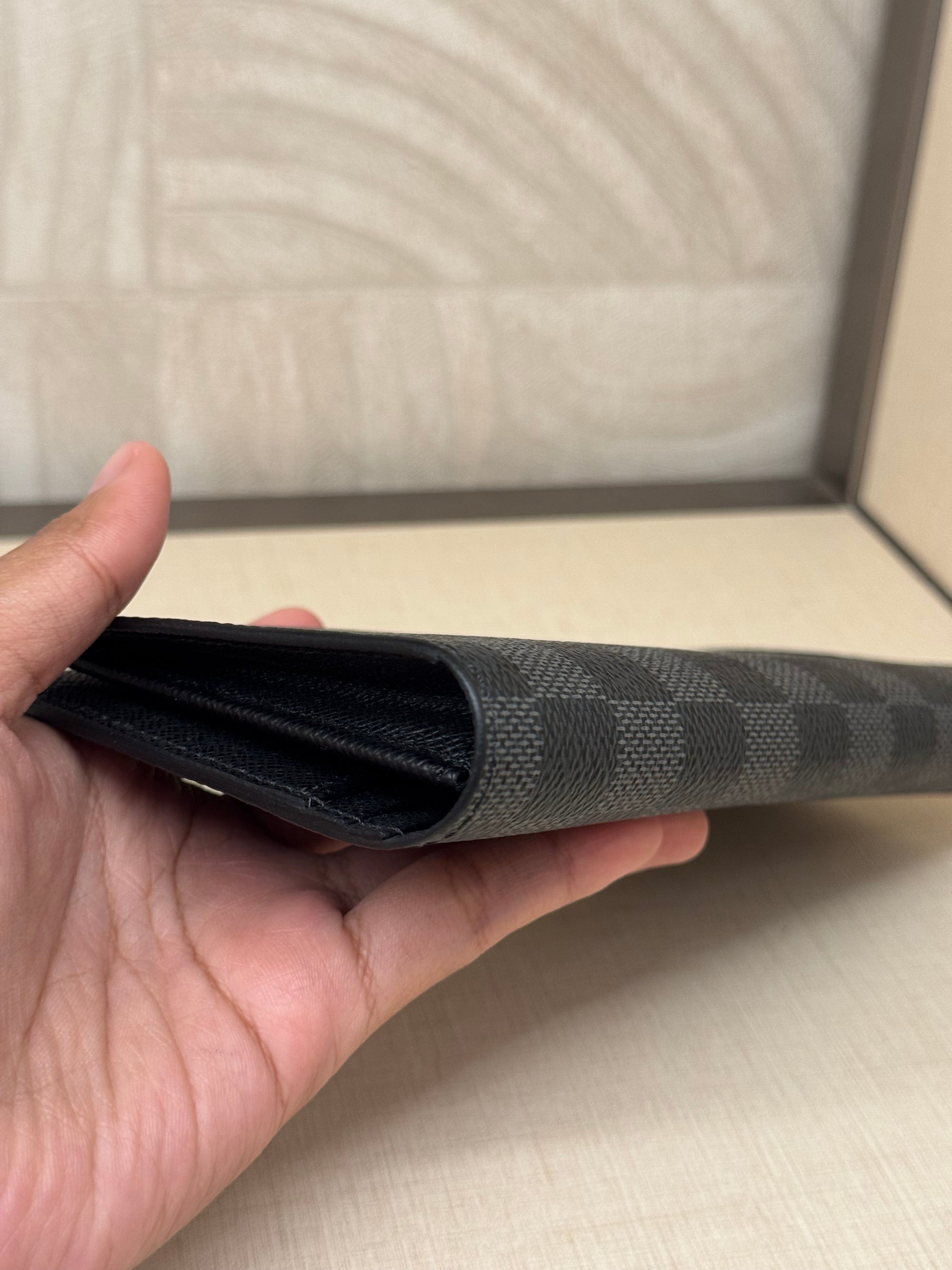 Louis Vuitton Brazza Damier Graphite