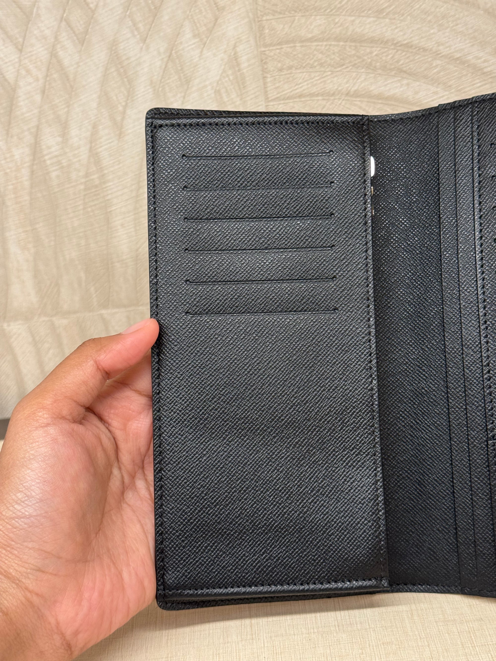 Louis Vuitton Brazza Damier Graphite