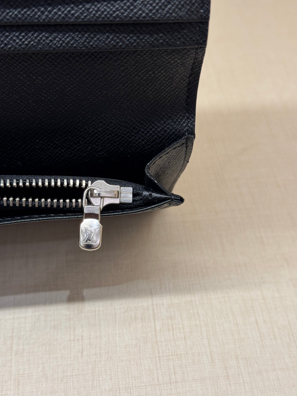 Louis Vuitton Brazza Damier Graphite