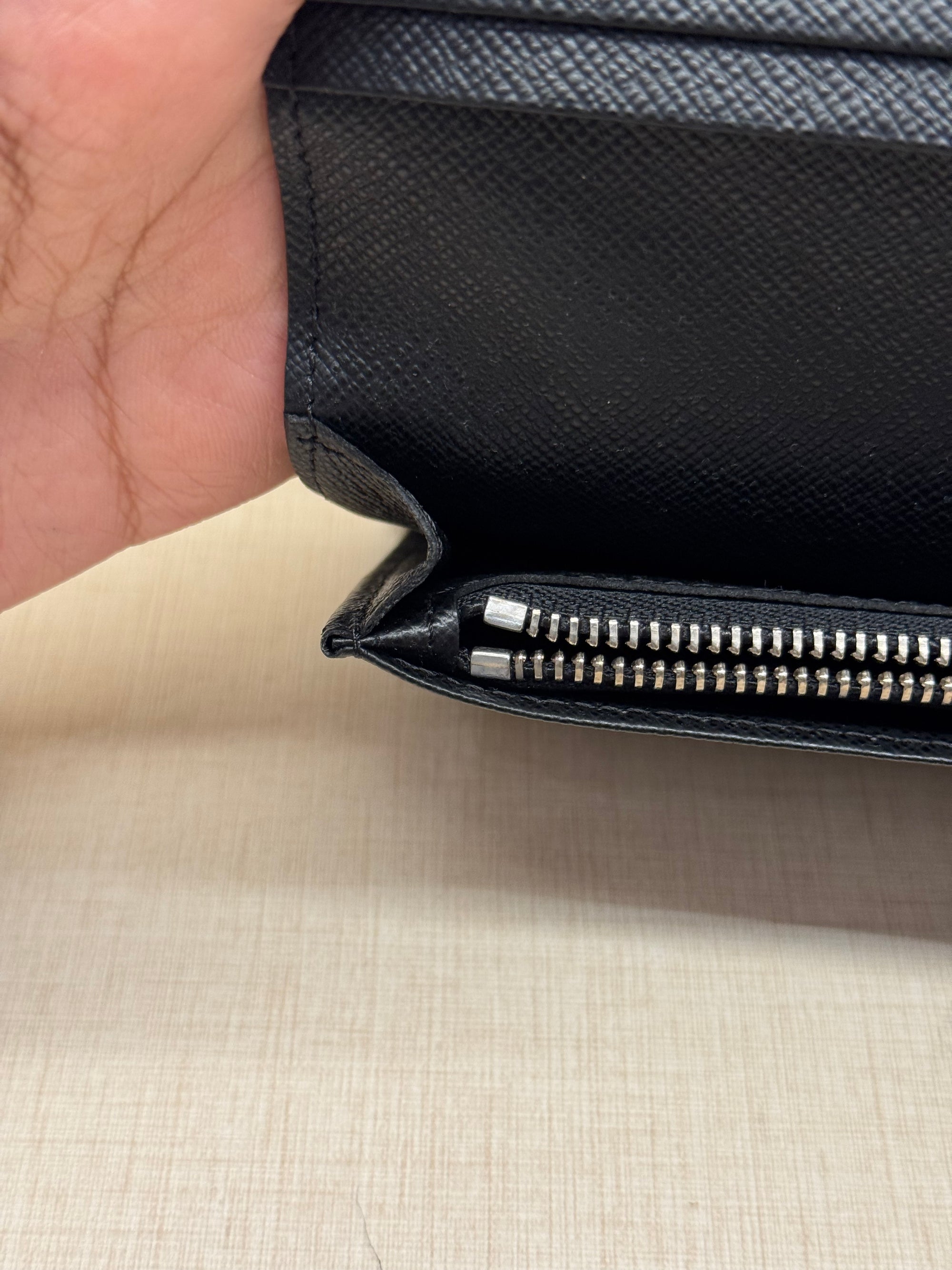 Louis Vuitton Brazza Damier Graphite
