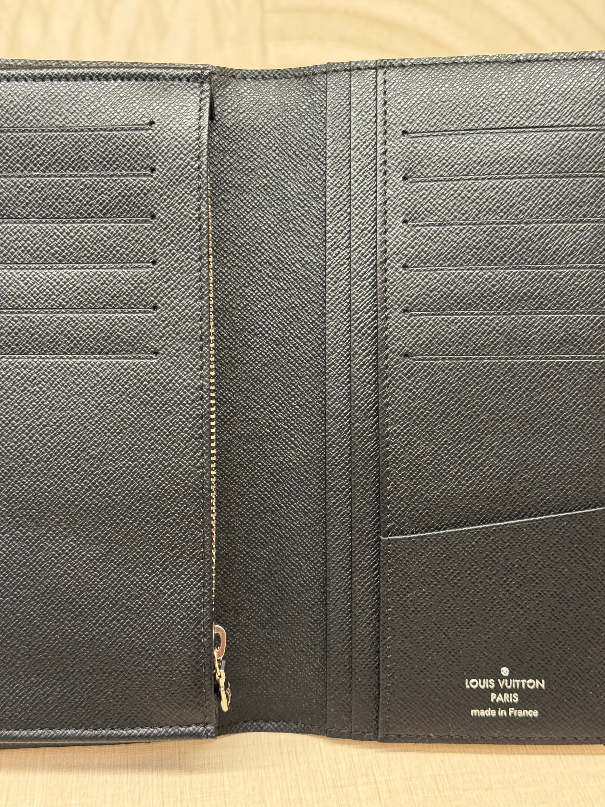 Louis Vuitton Brazza Damier Graphite