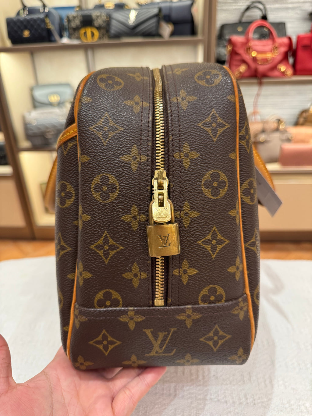 Louis Vuitton Deauville Monogram