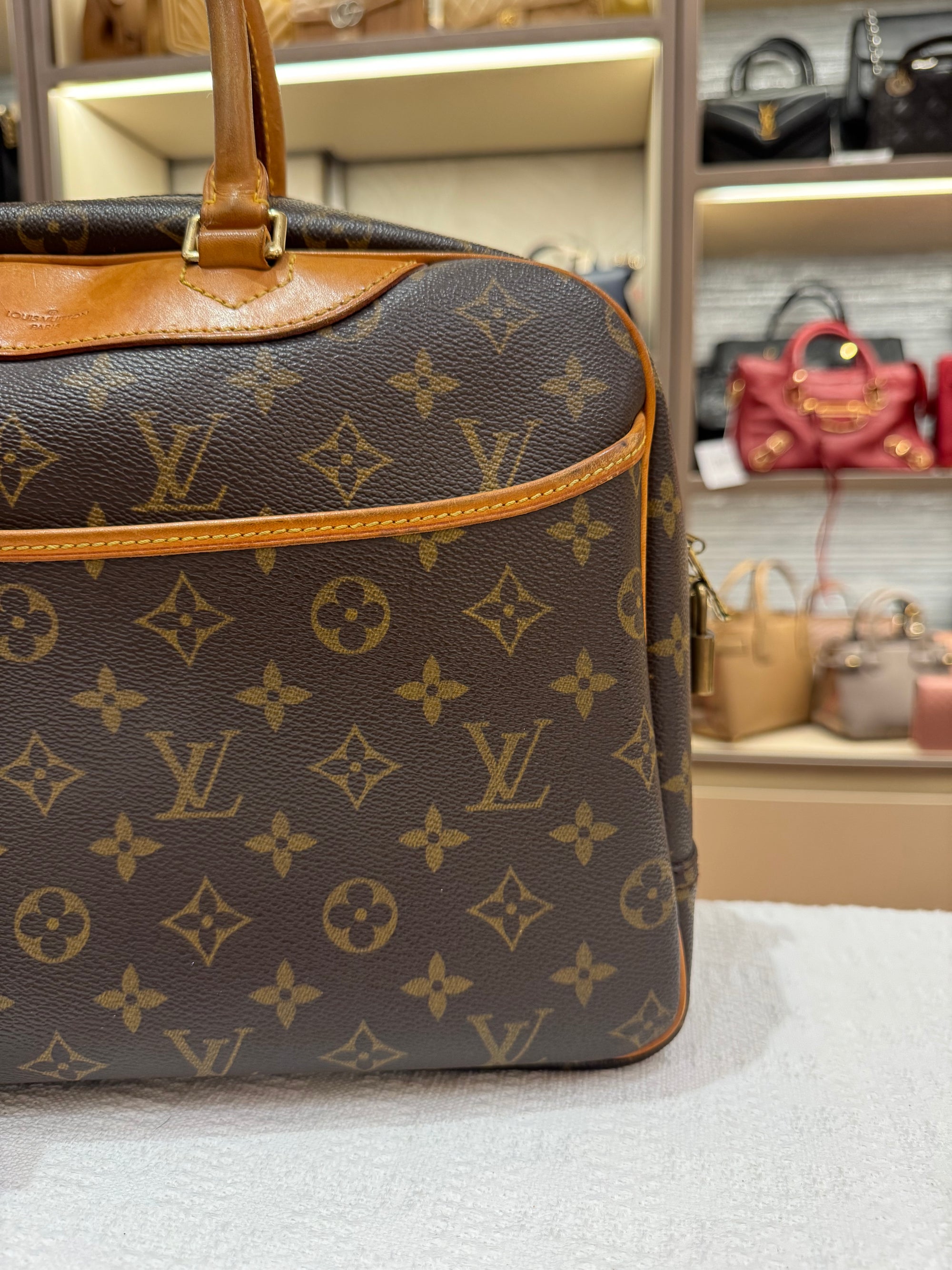 Louis Vuitton Deauville Monogram