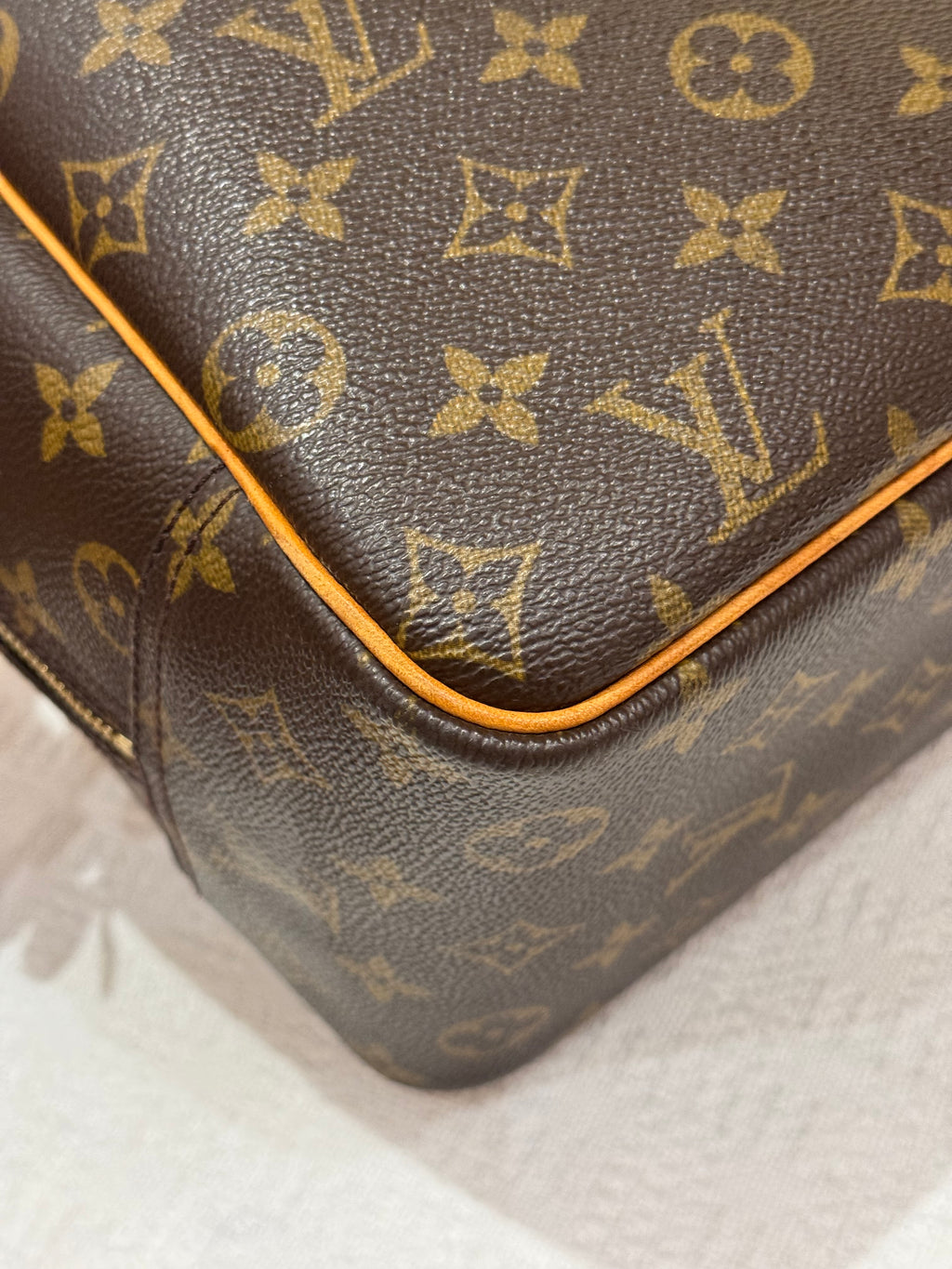 Louis Vuitton Deauville Monogram