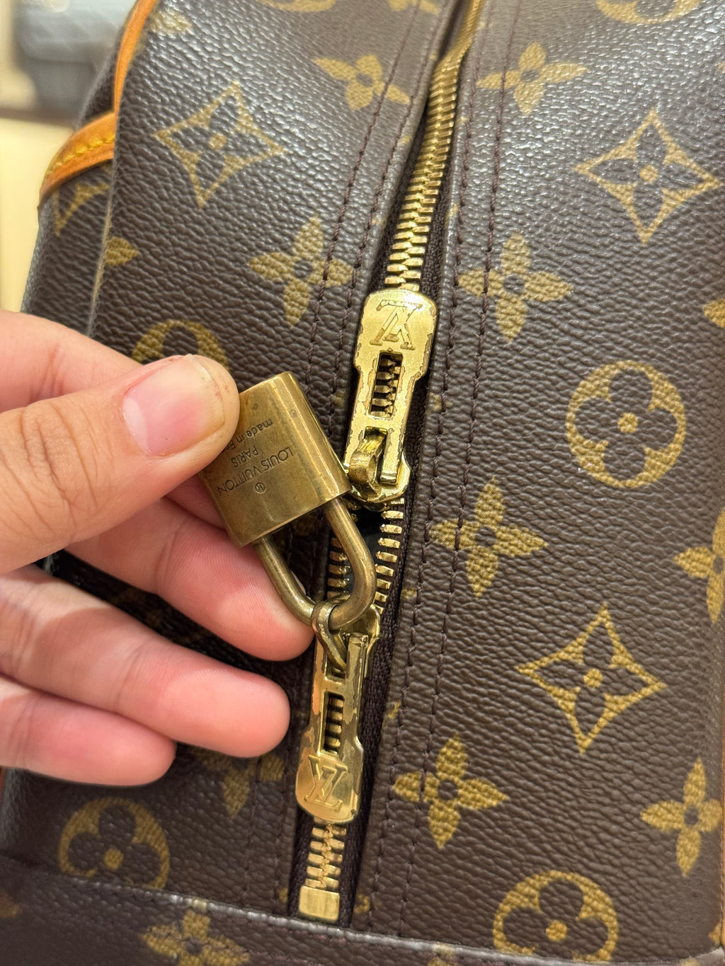 Louis Vuitton Deauville Monogram