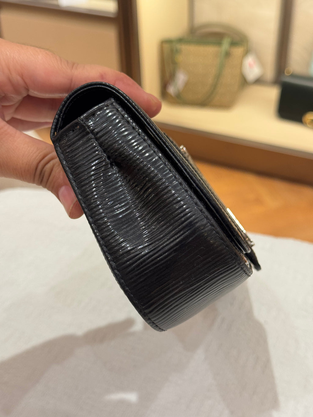 Louis Vuitton Sobe Epi Clutch