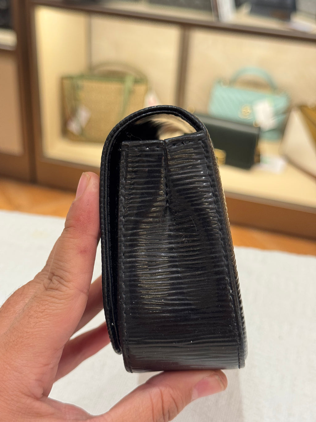 Louis Vuitton Sobe Epi Clutch