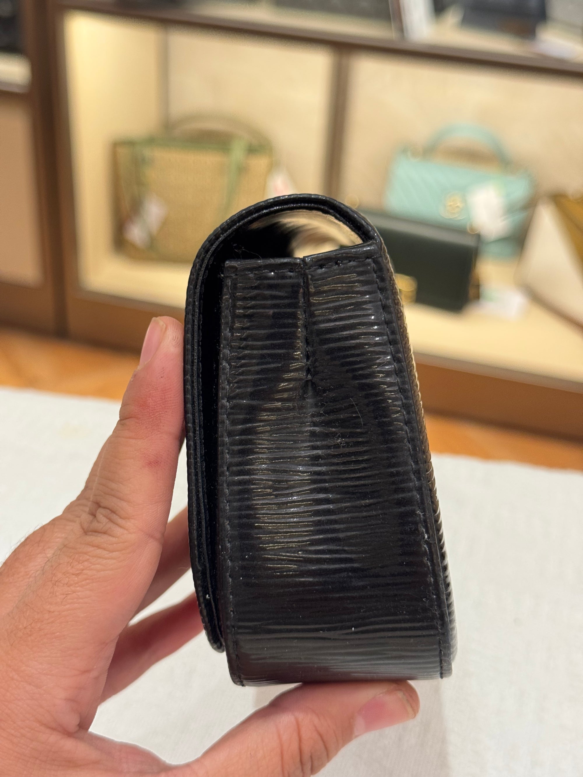 Louis Vuitton Sobe Epi Clutch