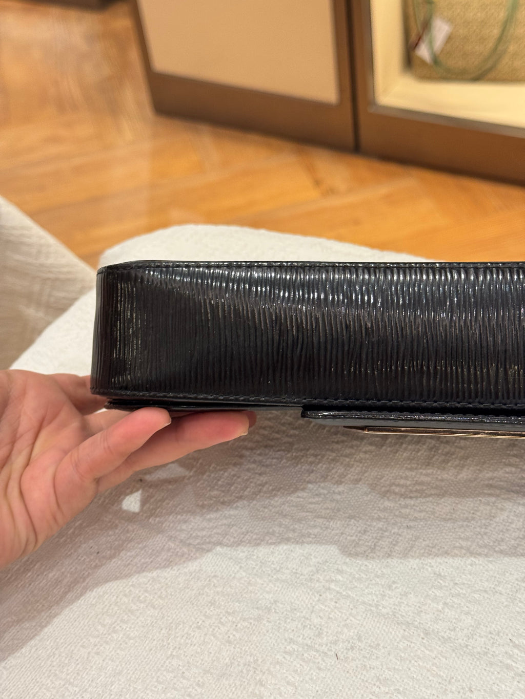 Louis Vuitton Sobe Epi Clutch