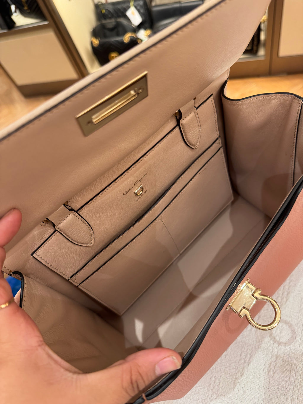 Salvatore Ferragamo Sofia Light Pink