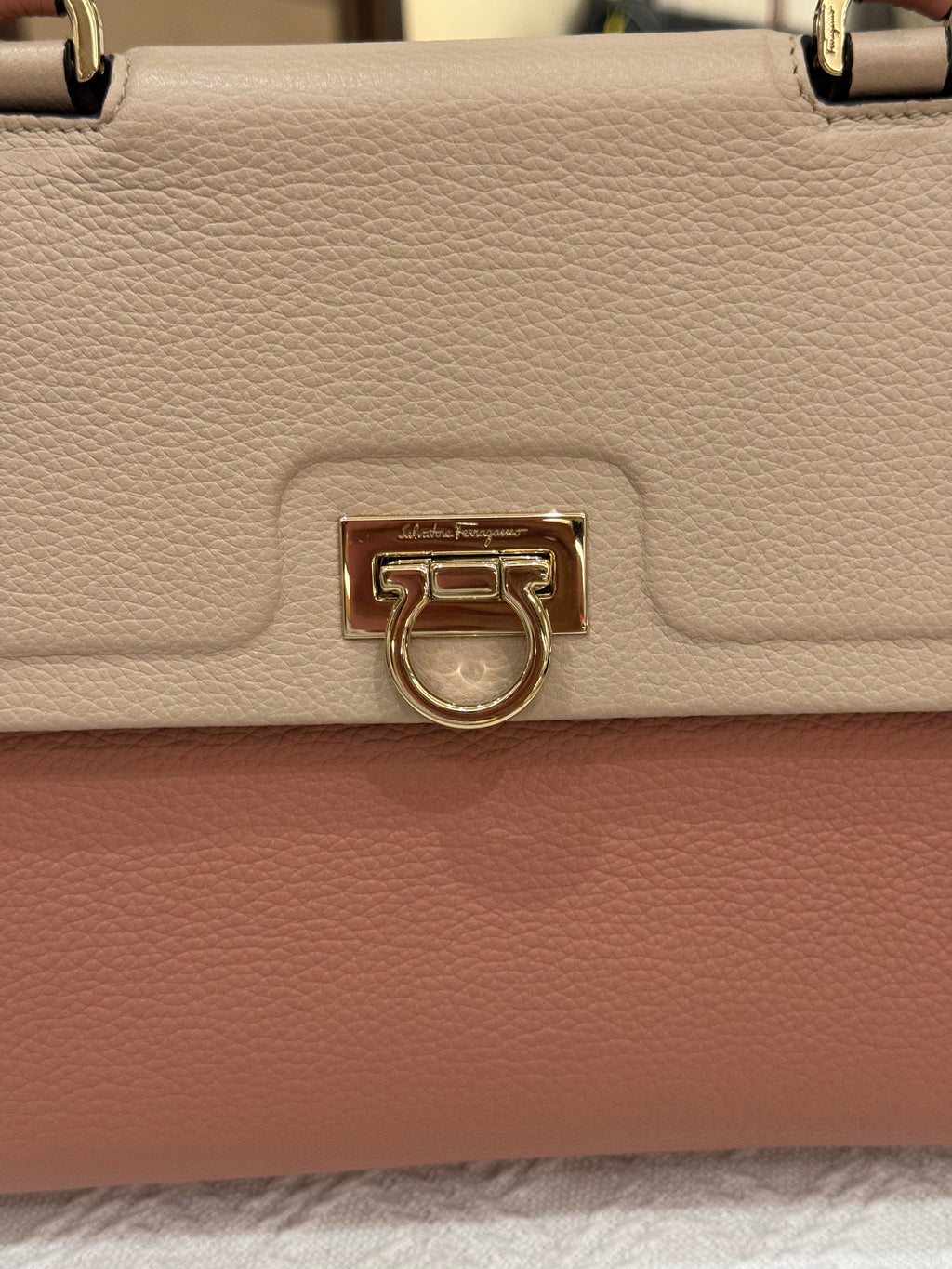 Salvatore Ferragamo Sofia Light Pink