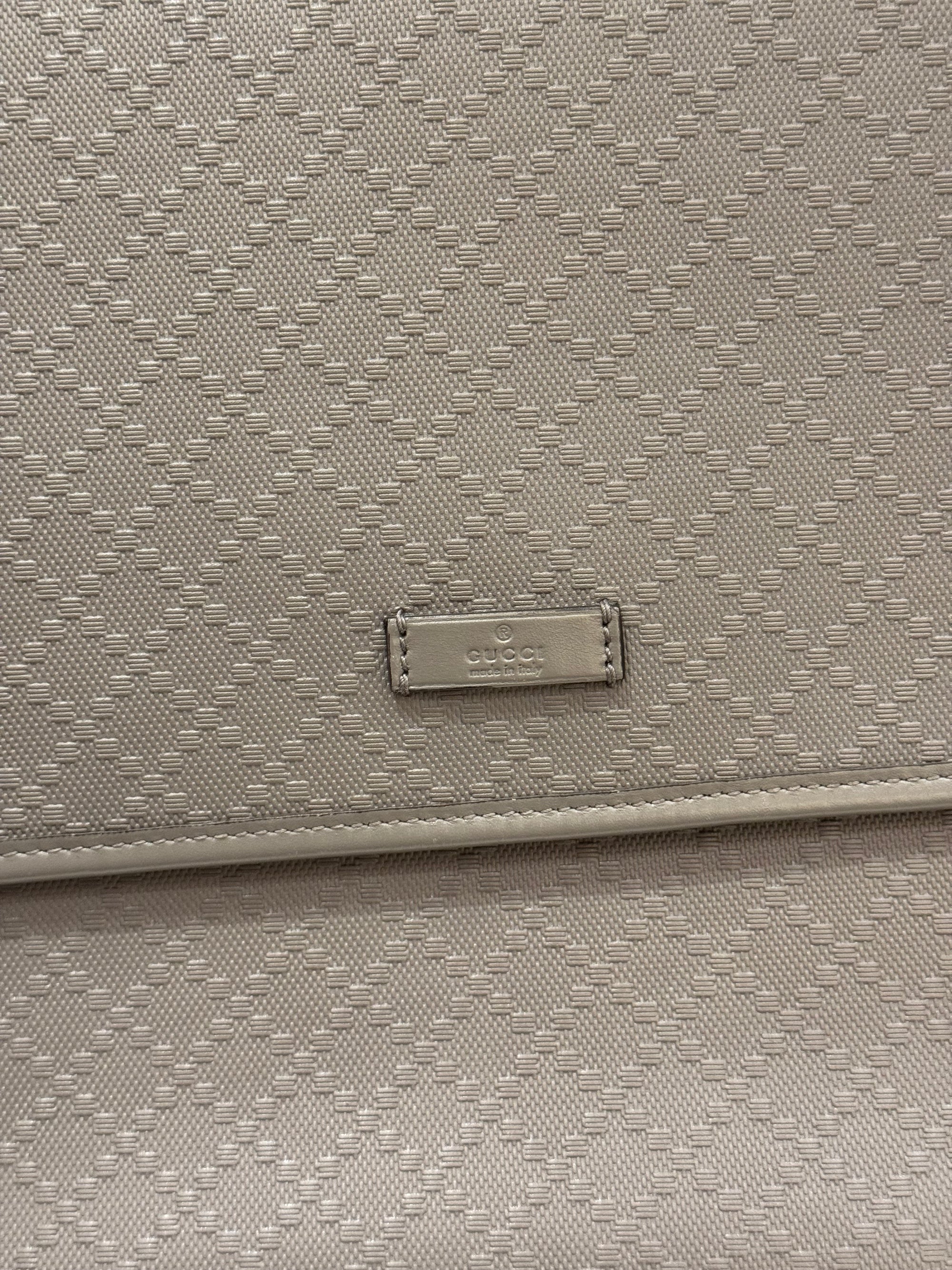 Gucci Mesenger Grey