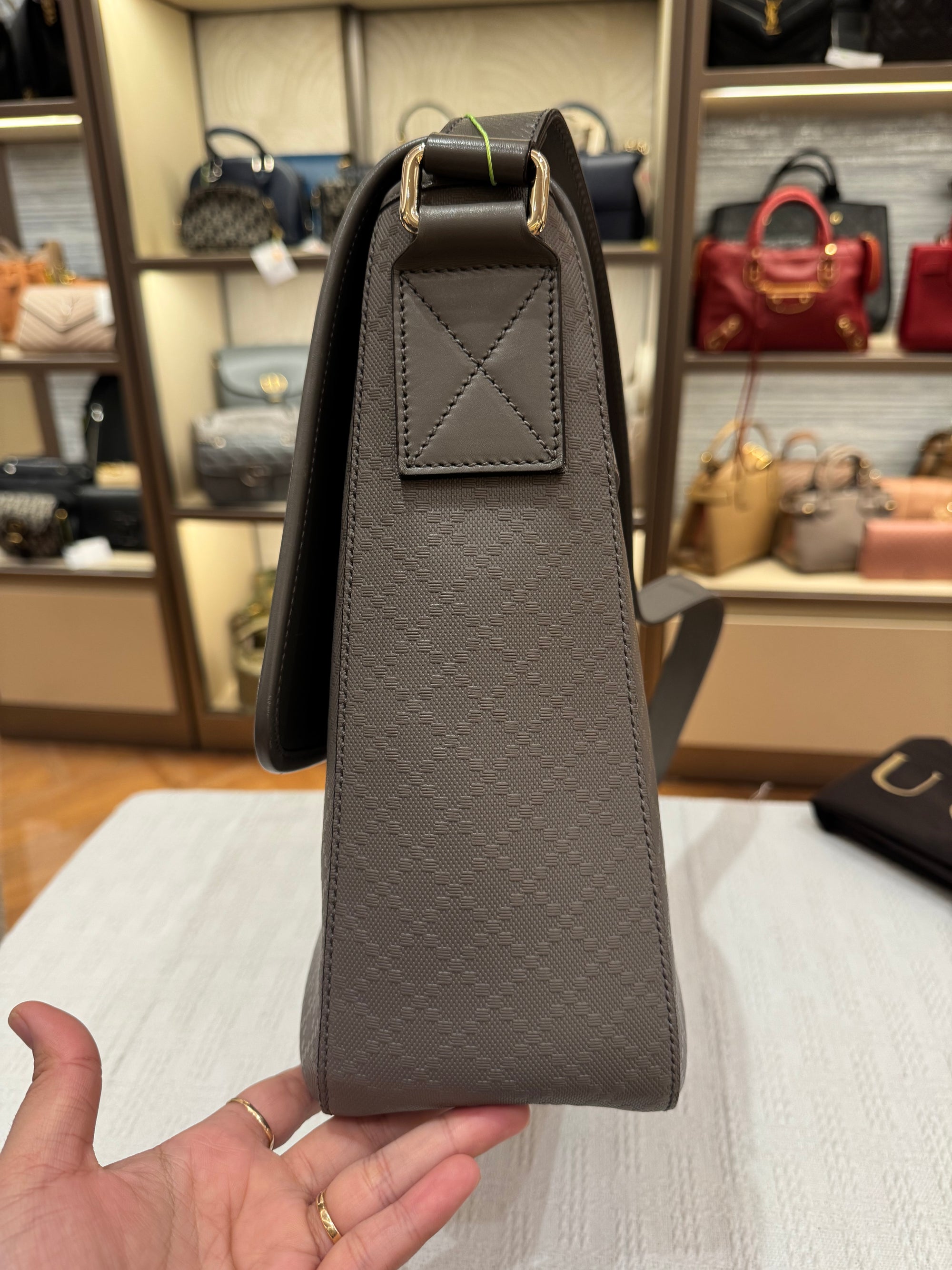 Gucci Mesenger Grey