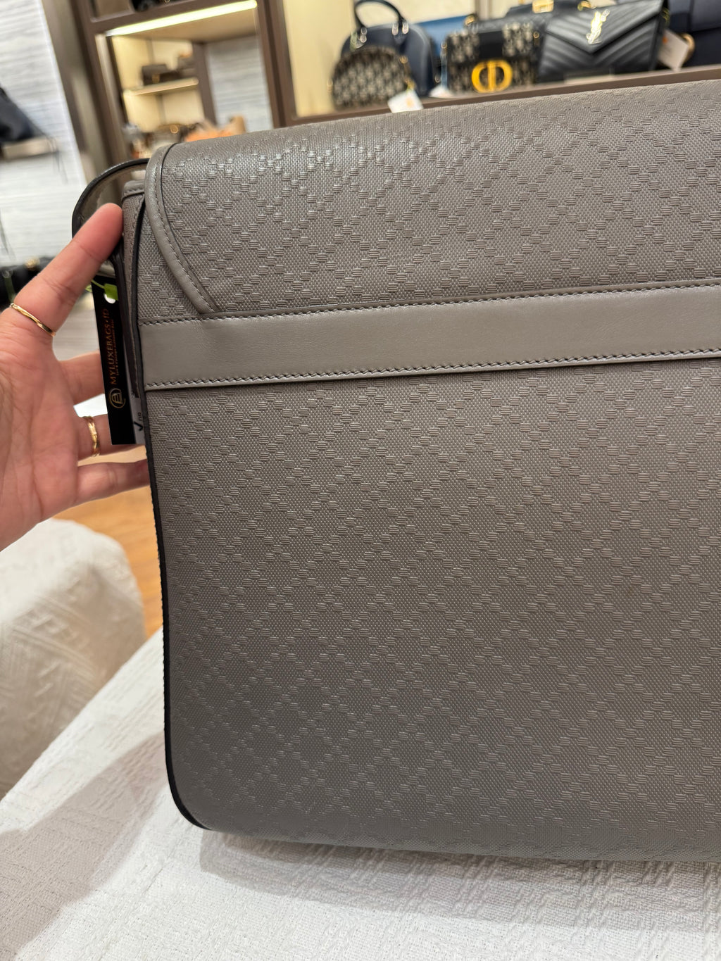 Gucci Mesenger Grey