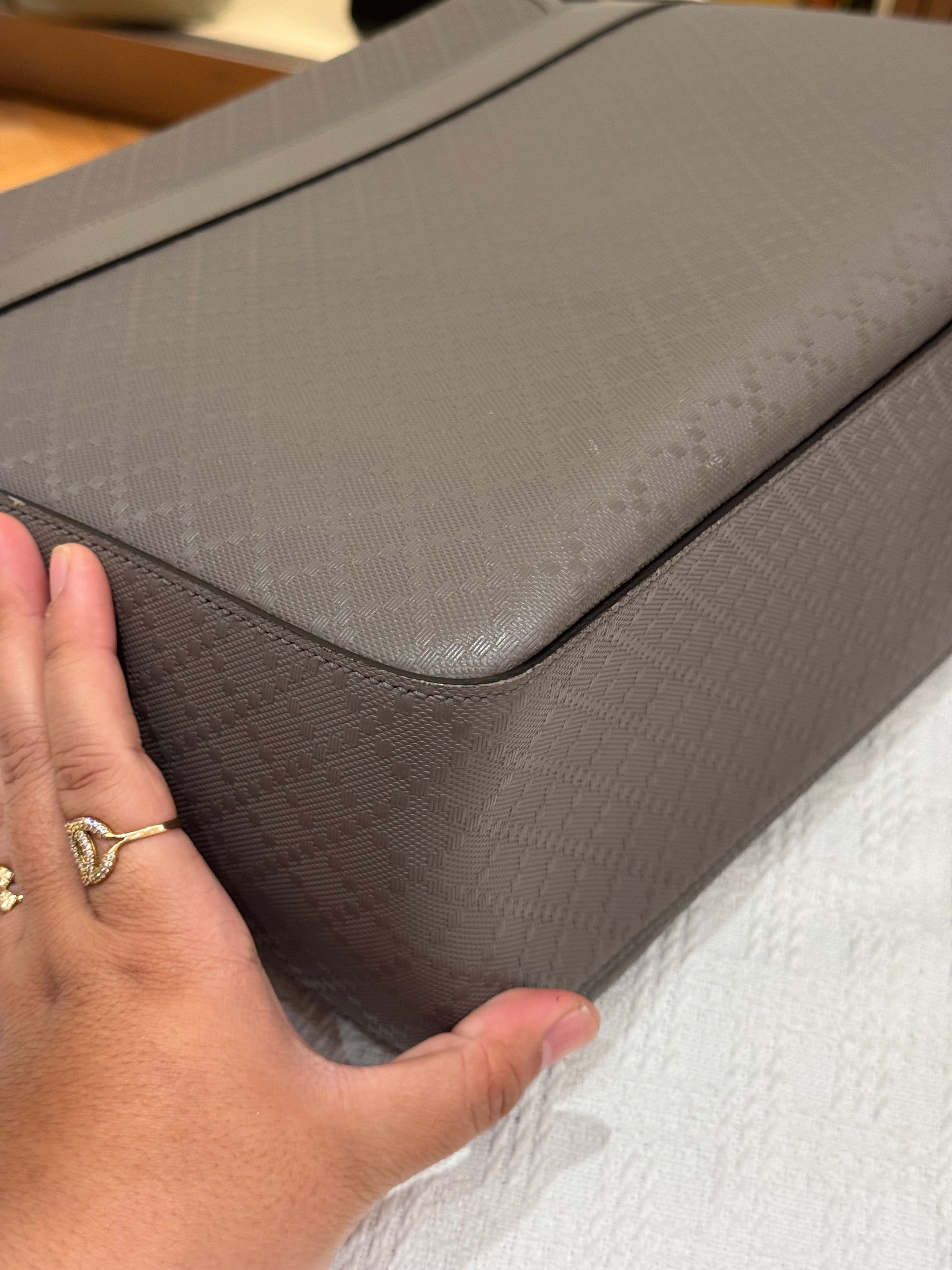 Gucci Mesenger Grey