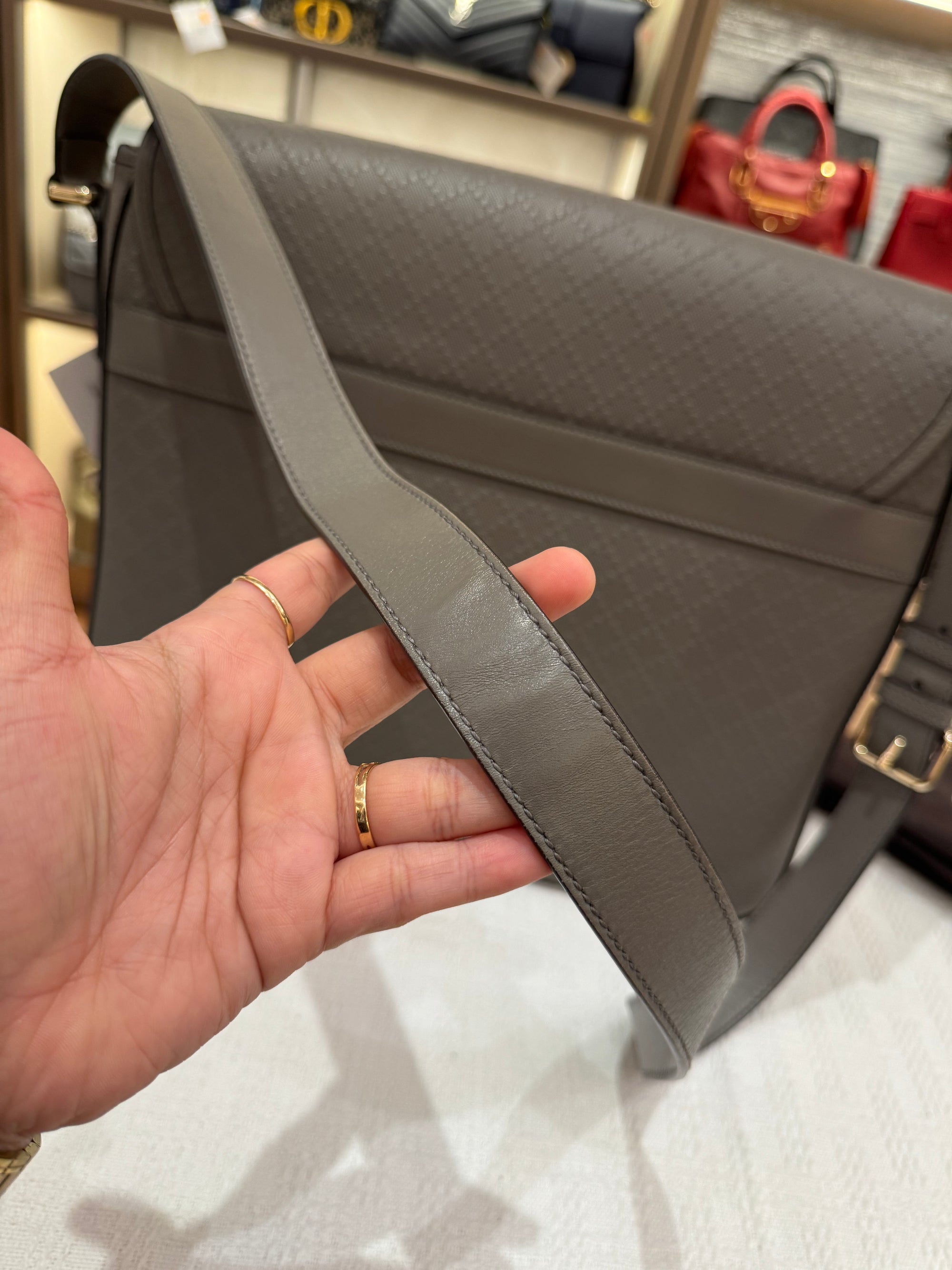Gucci Mesenger Grey