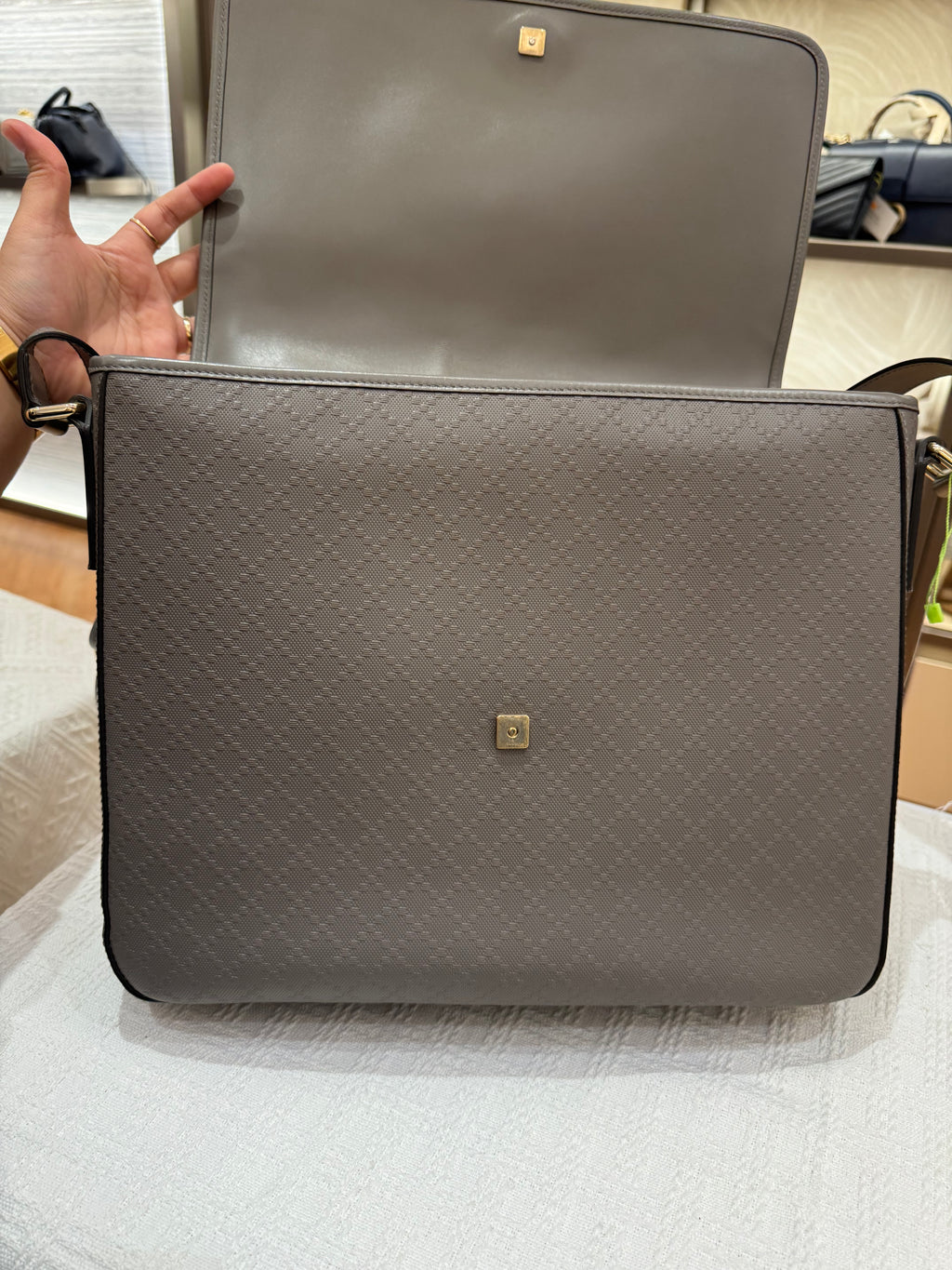 Gucci Mesenger Grey