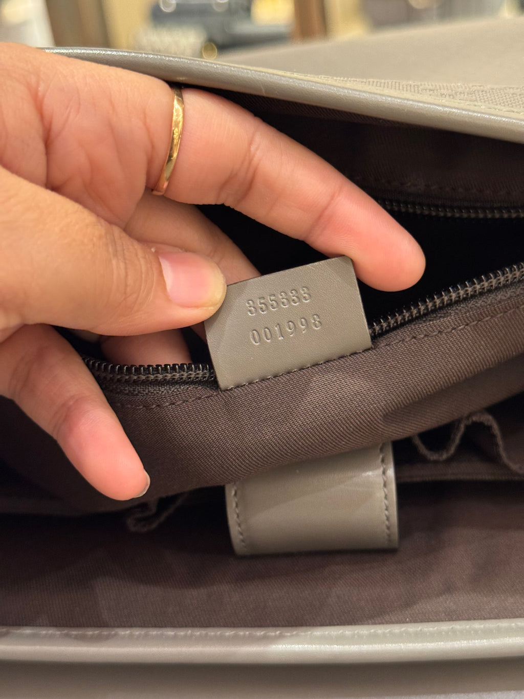 Gucci Mesenger Grey