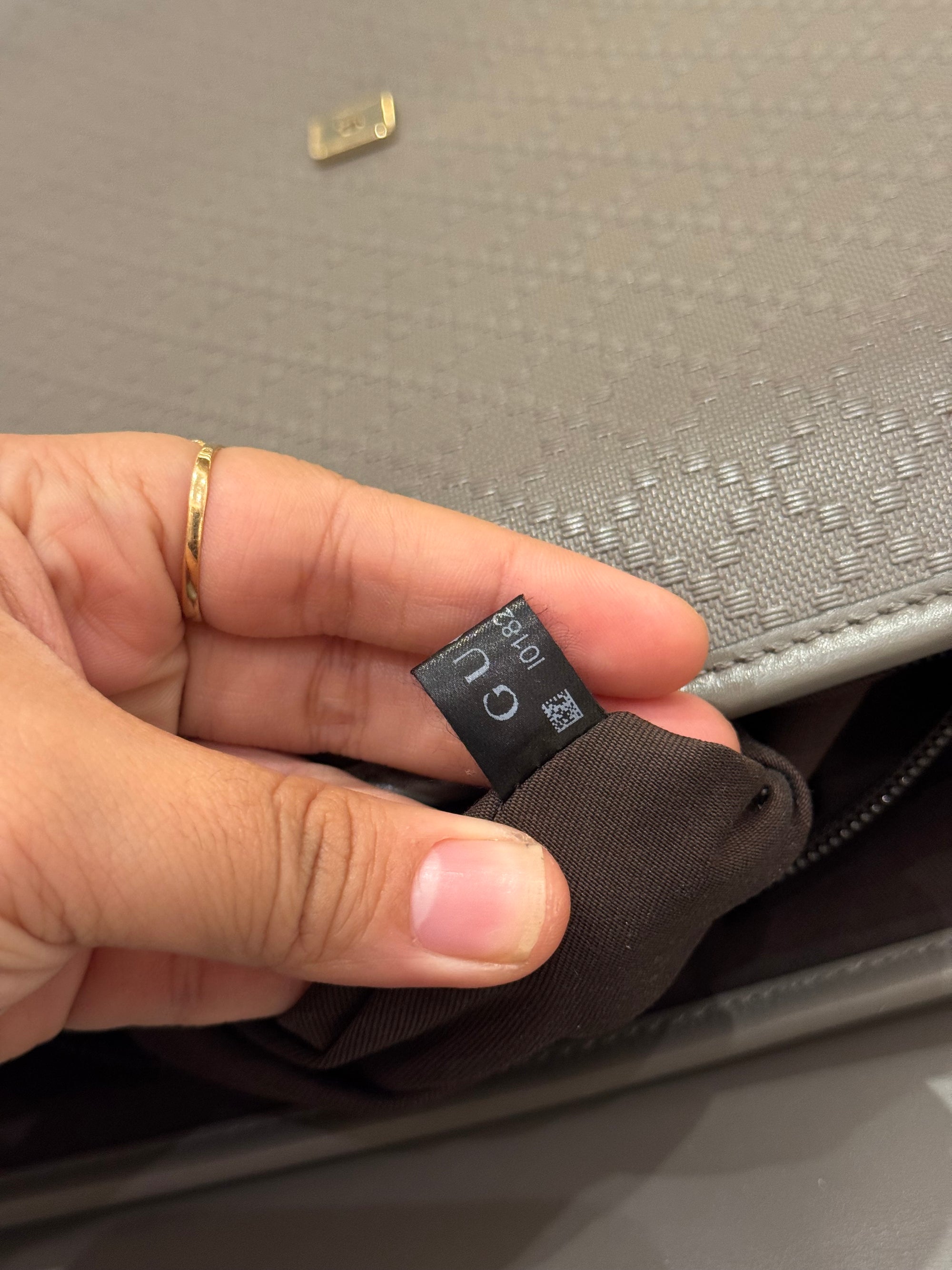 Gucci Mesenger Grey