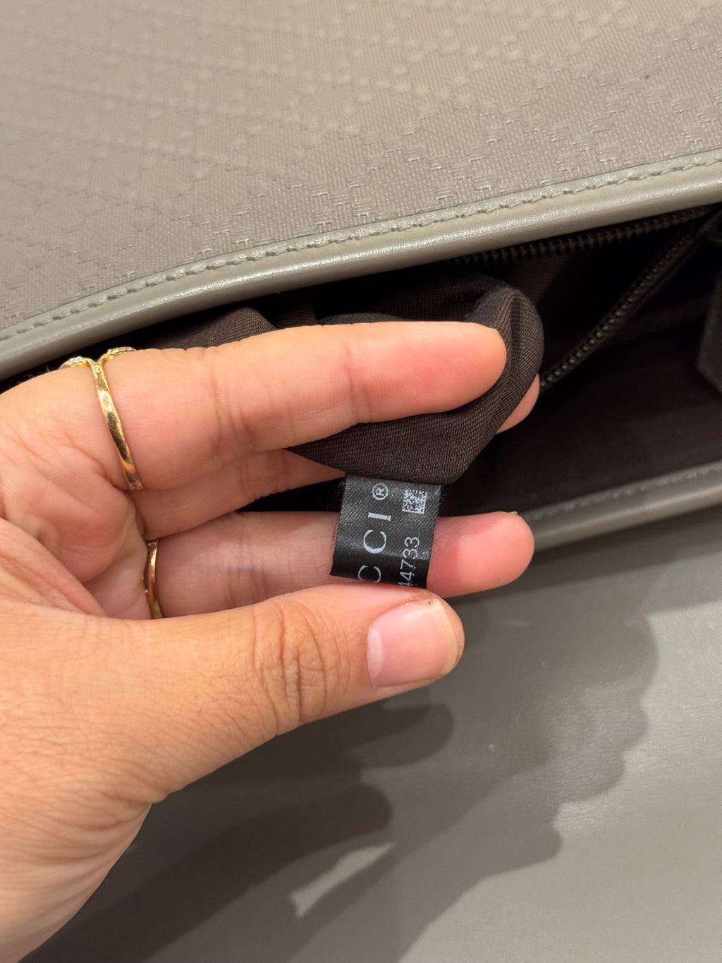 Gucci Mesenger Grey
