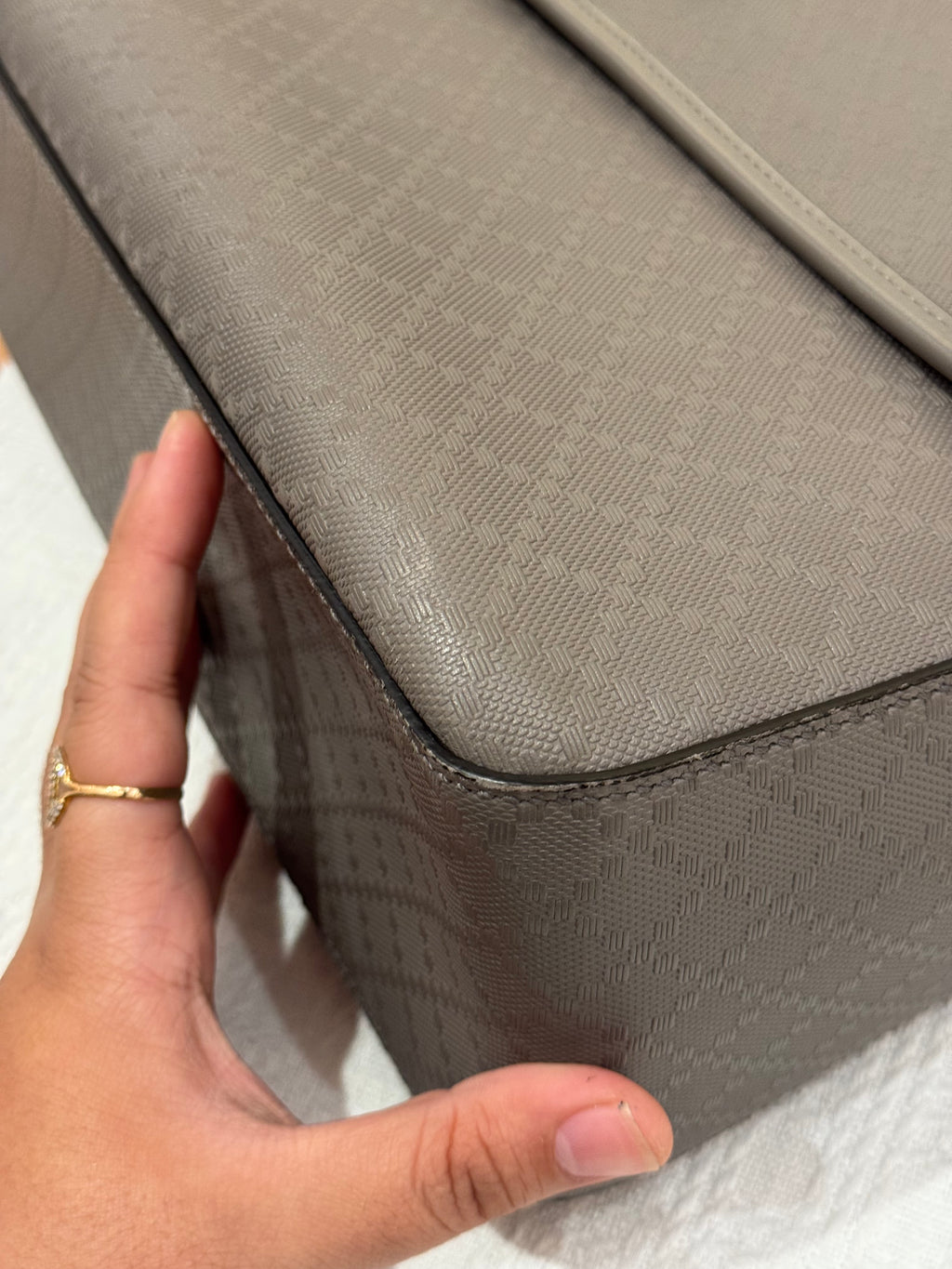 Gucci Mesenger Grey